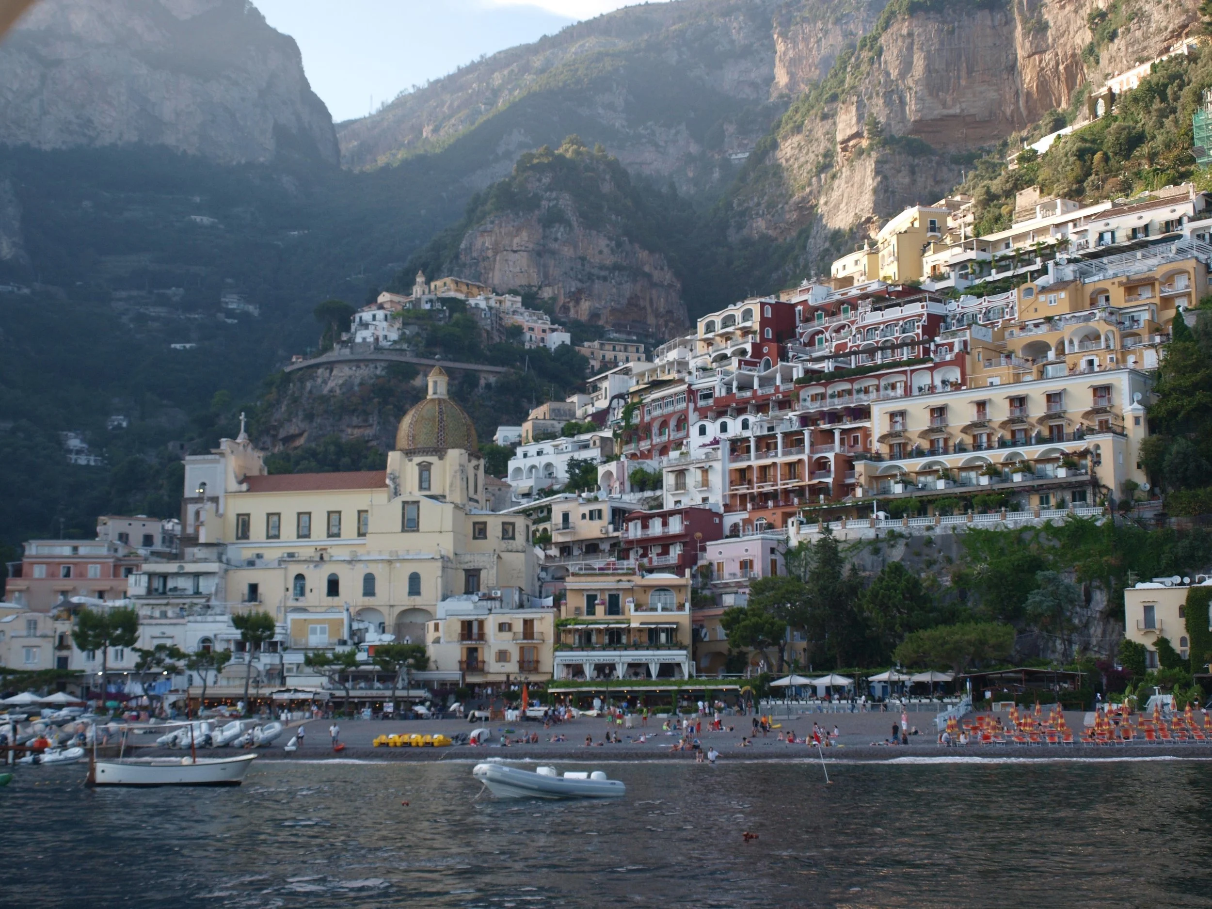 Colorful buildings along the cliffs of Positano 