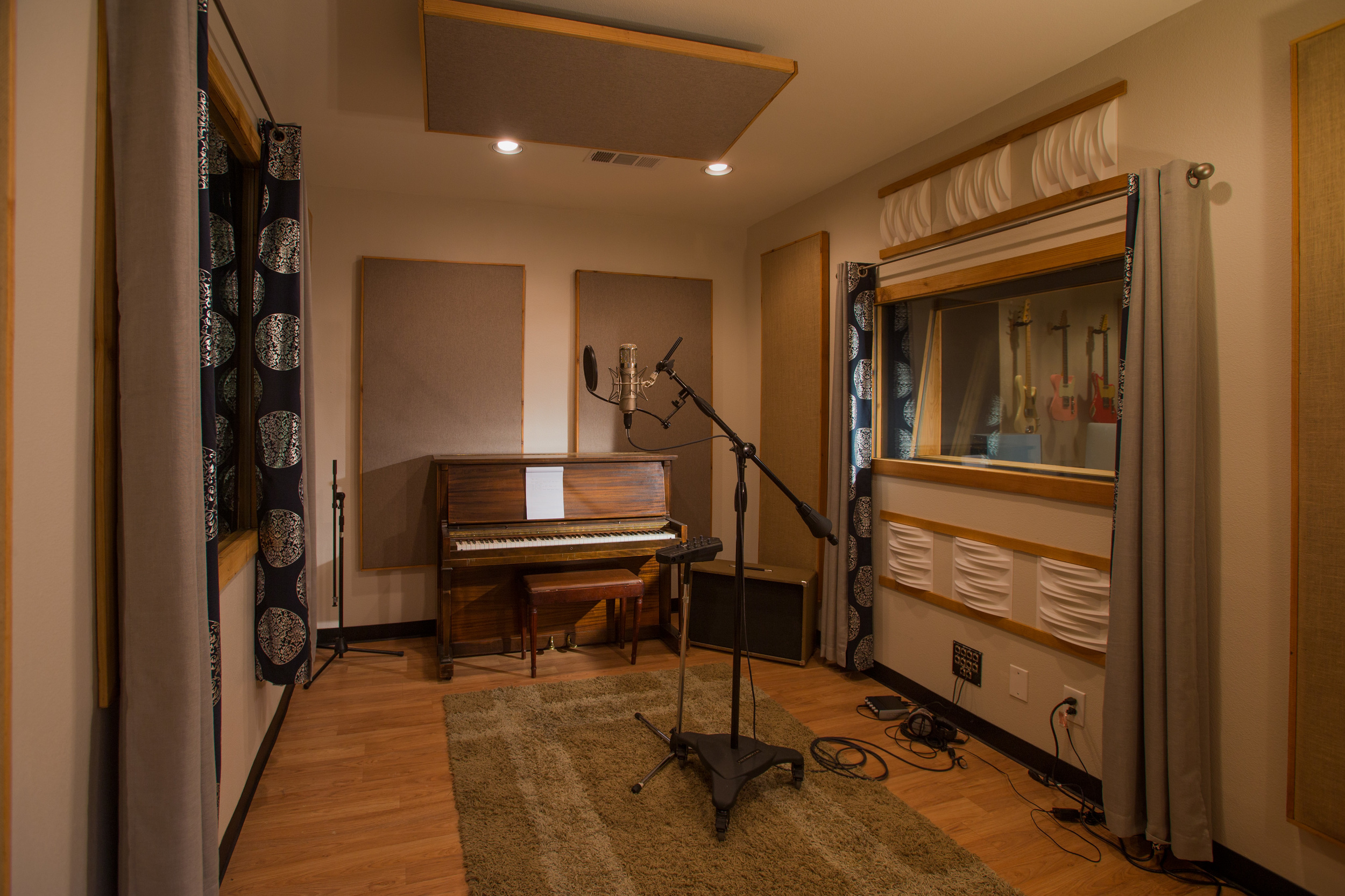 Studio-B_Booth.jpg