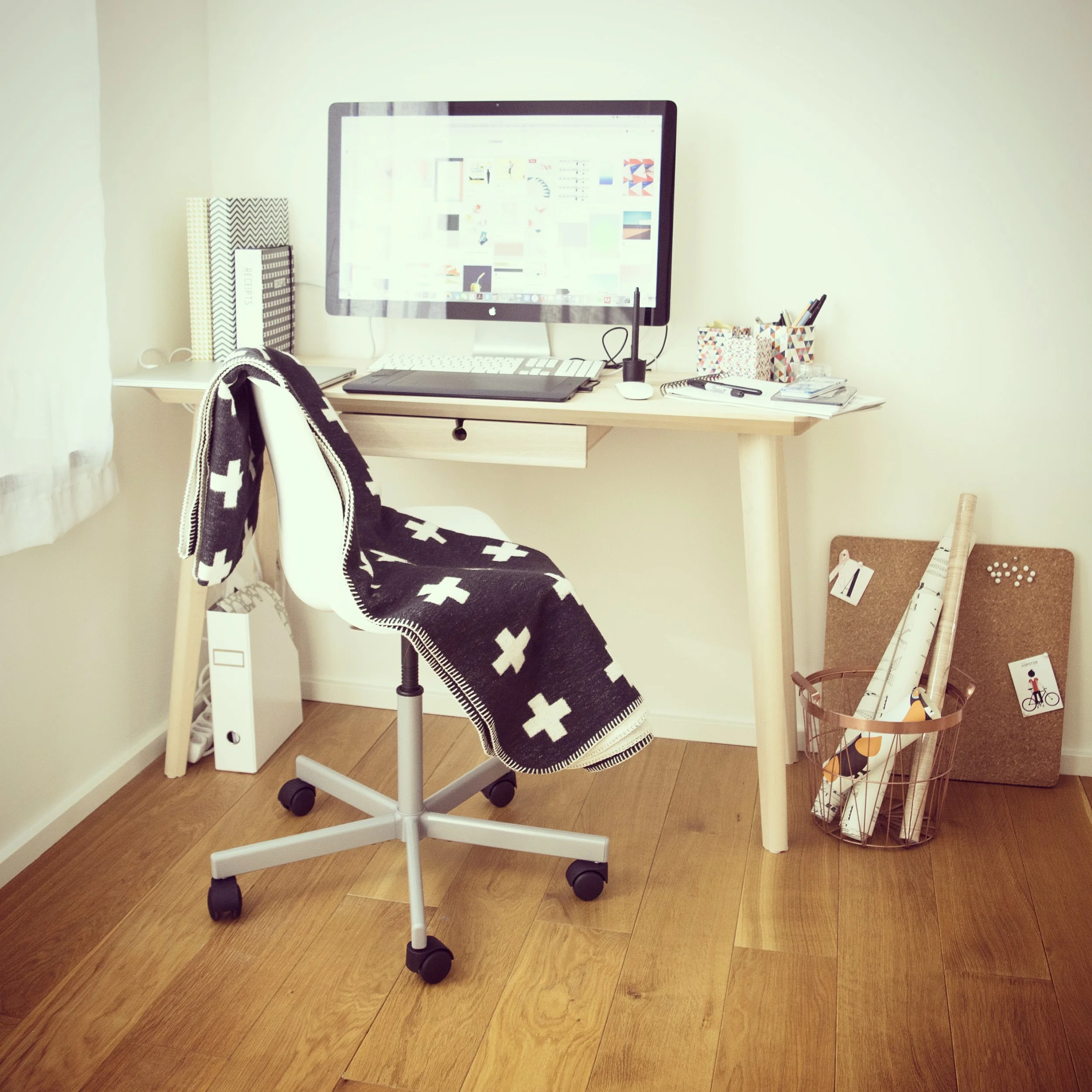 Lisabo desk from IKEA (which actually looks awesome and I love it, apart from the size issue), Snille office chair from IKEA (the cheapest adjustable office chair I could find, as an intermediate solution while saving up for one of them fancy kick ass chairs), utterly awesome Cross Blanket from Pia Wallén (that I allowed myself to splurge on when staging our city apartment for sale, and I'm so happy that I did!)