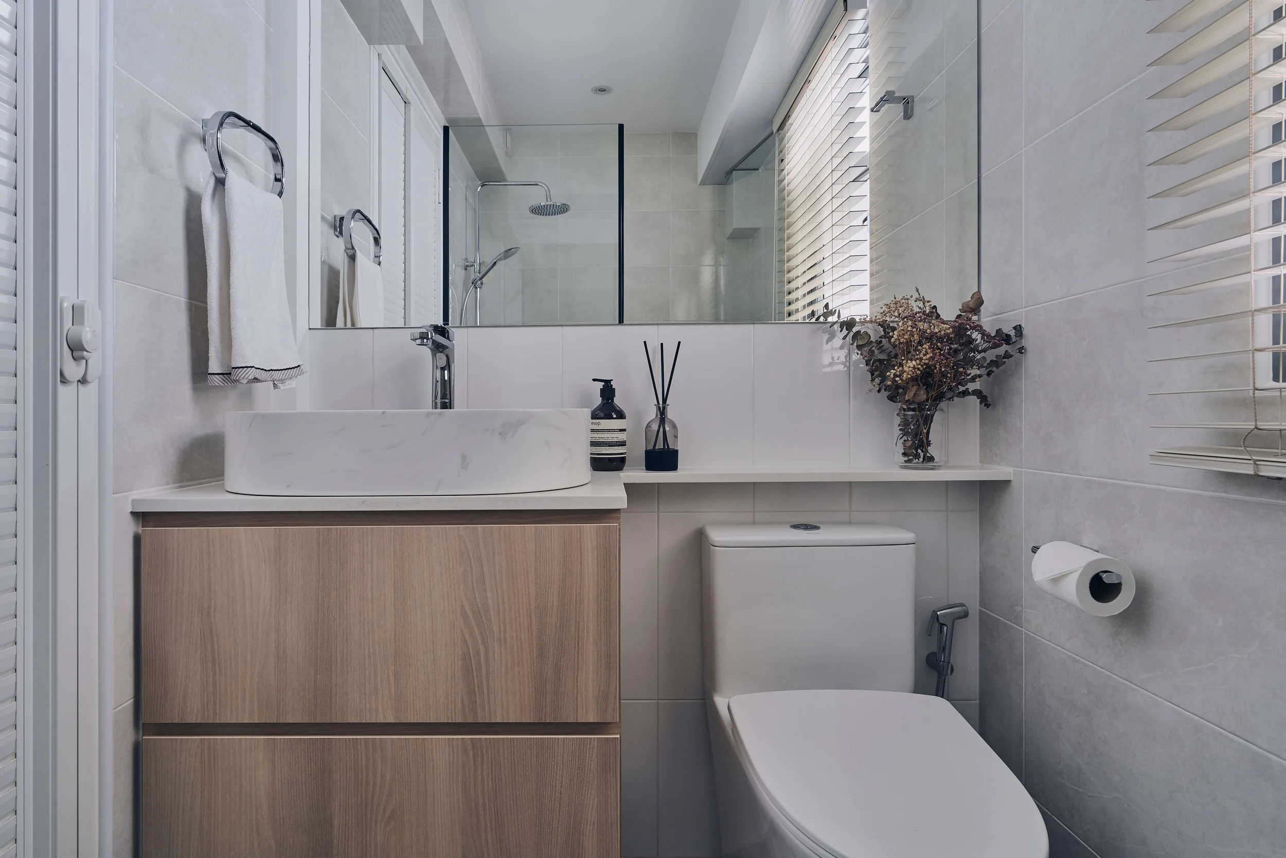 Minimalist Bathroom Mastery in Singapore Homes Lemonfridge