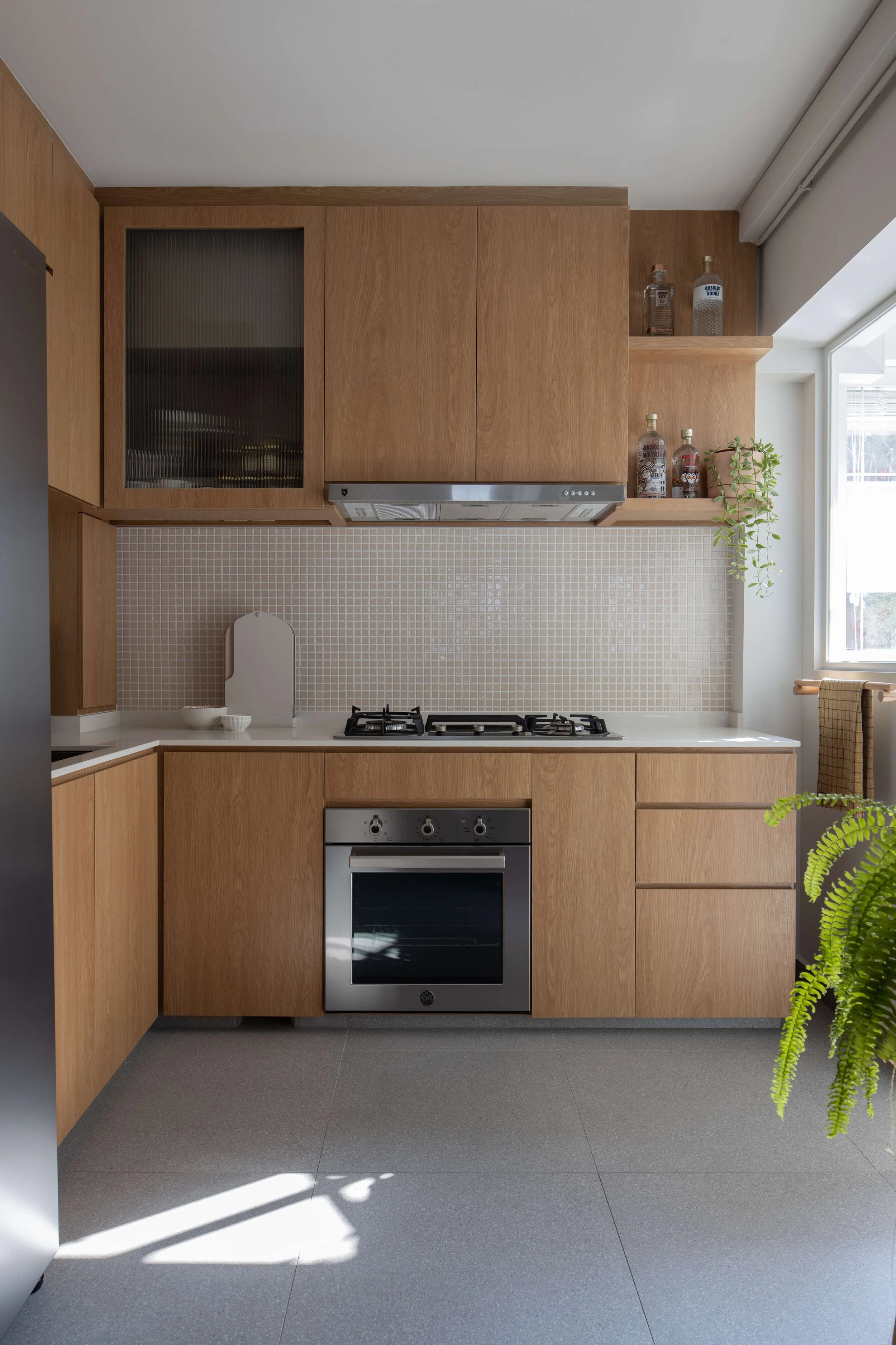 Small Kitchen Designs: Solutions for Functional HDB Spaces ...