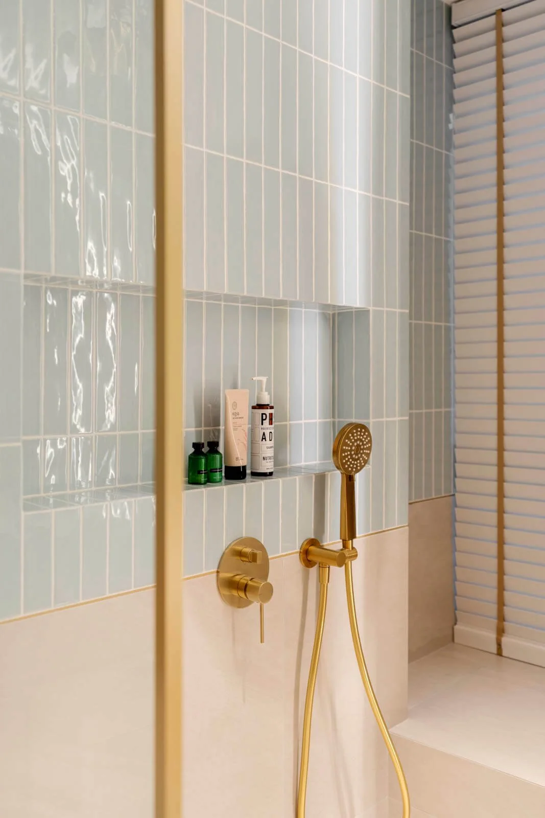 Guide to Bathroom Tiles: Transform Your Space Lemonfridge