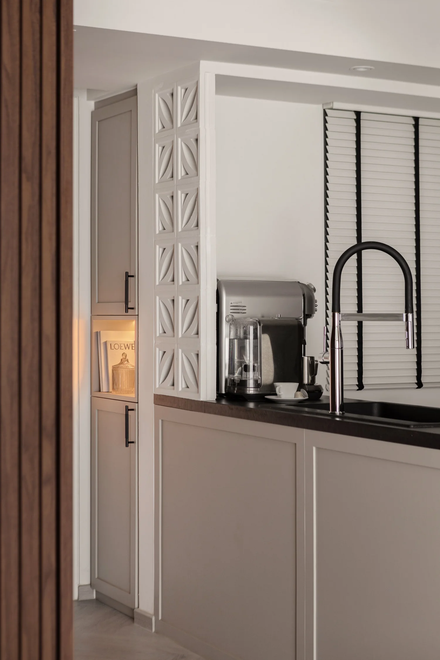 Top Modern Colonial Interior Design (2024) | Lemonfridge SG ...