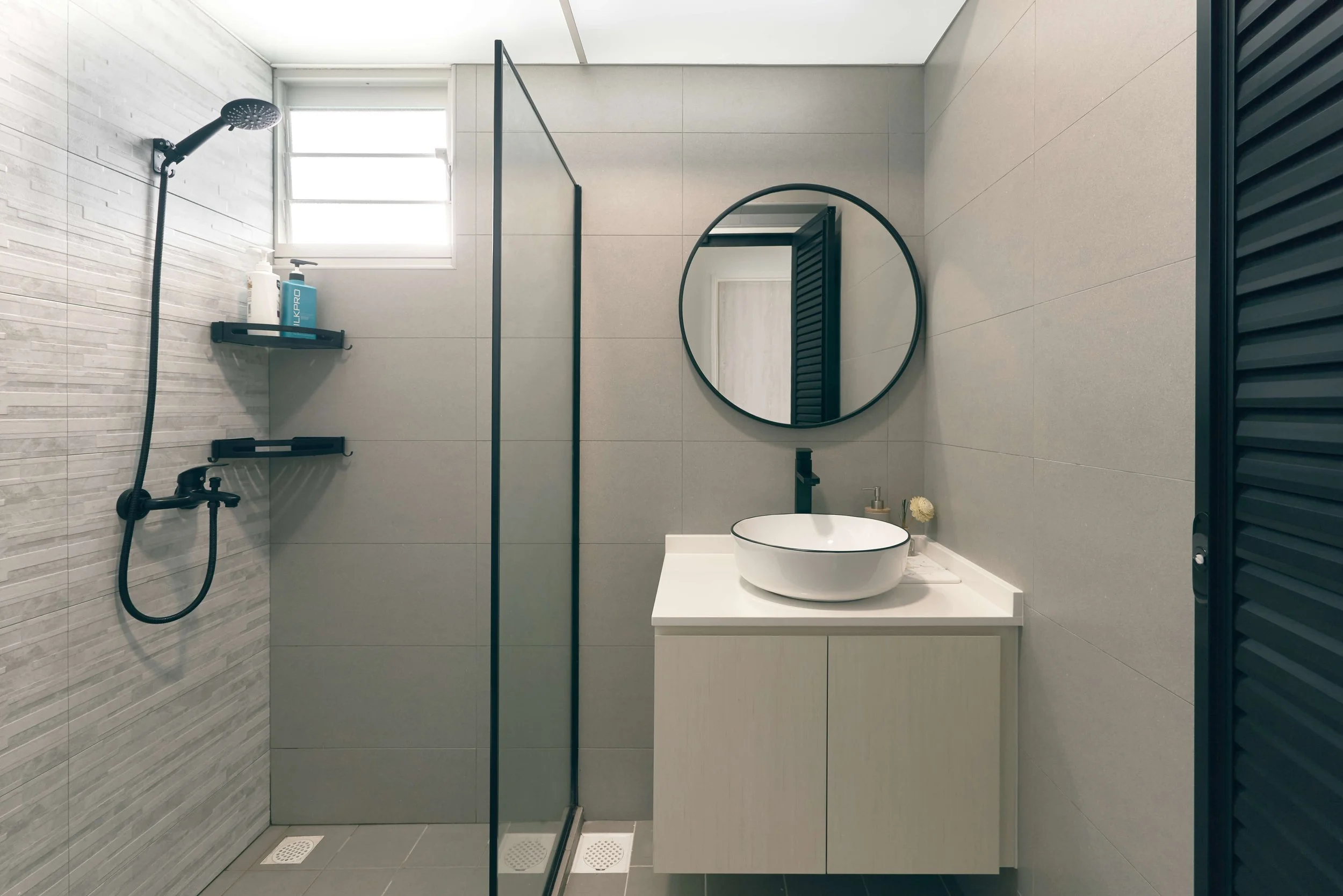 Stunning Bathroom Mirror Trends in Singapore for 2024 — Lemonfridge Studio