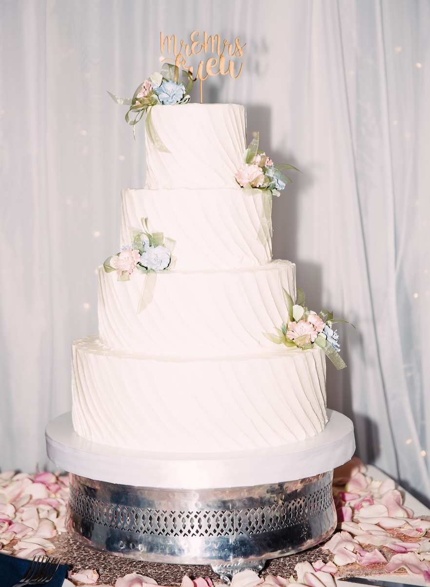 Wedding cake by Freed’s Bakery in Las Vegas, Nevada