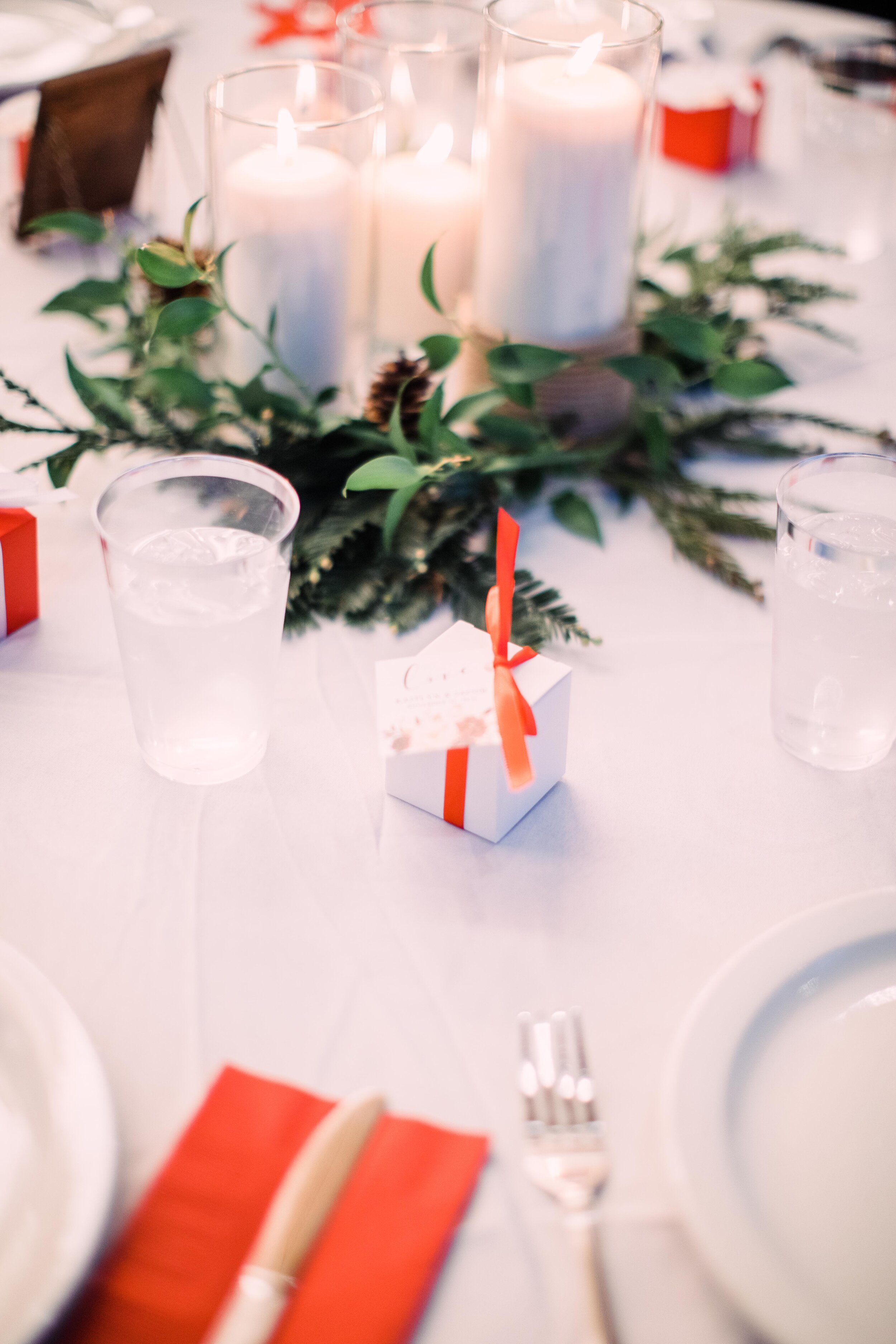Christmas themed wedding table