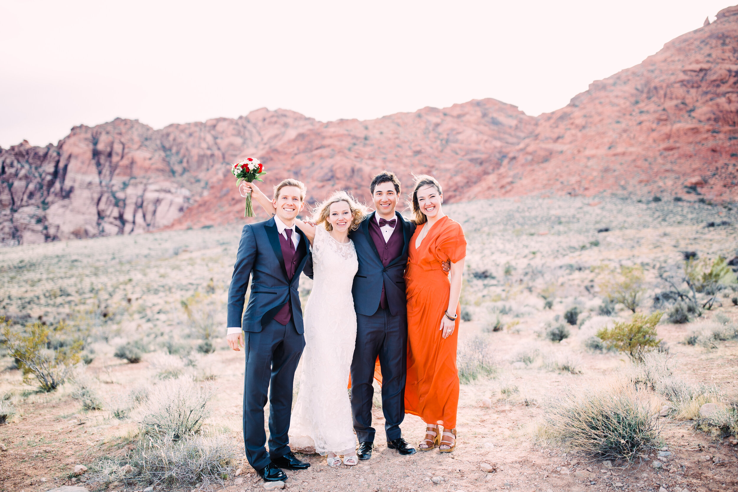 desert wedding photo inspo