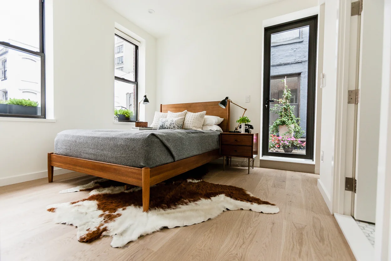 164 W 9th St17.jpg