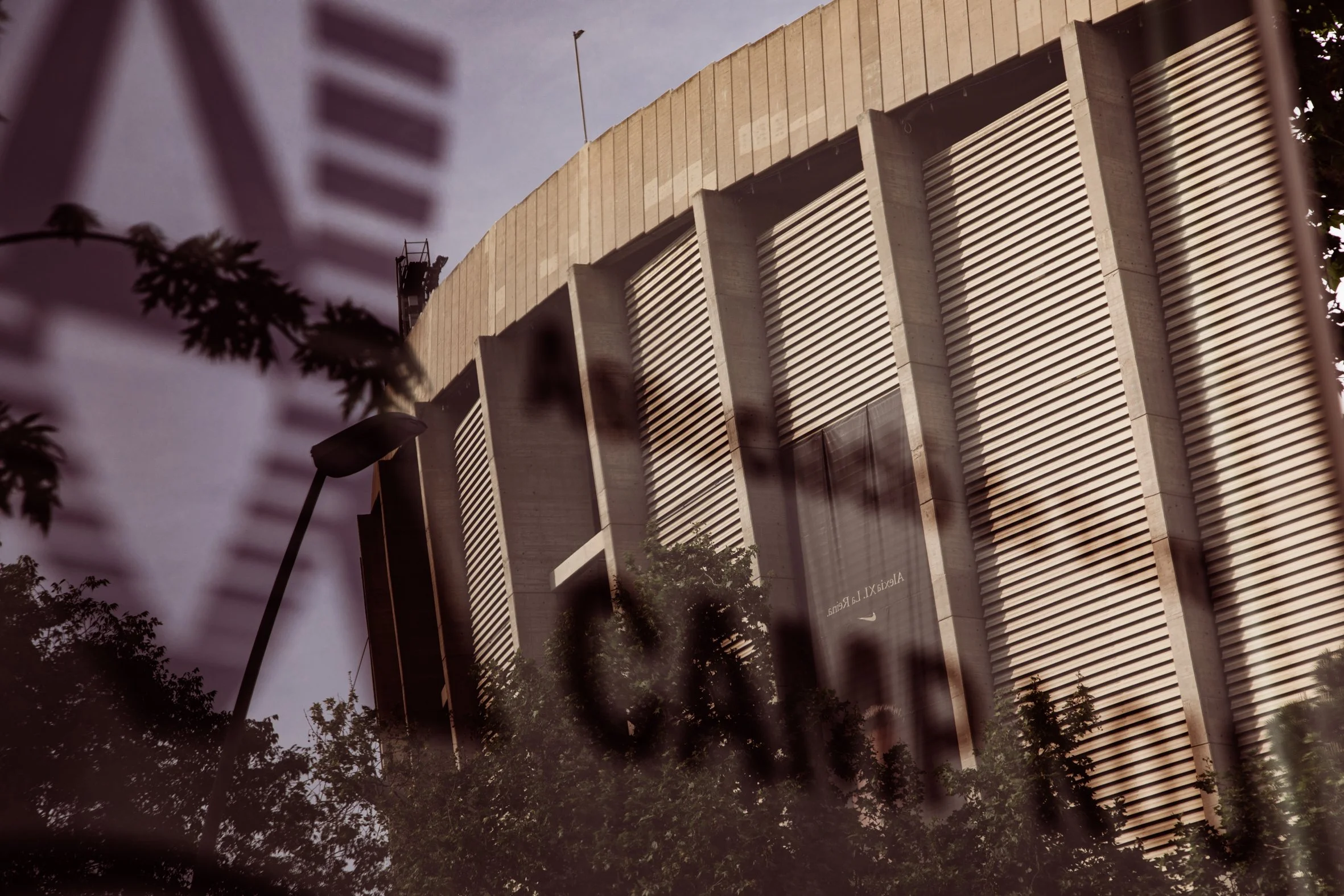 CAMP NOU LR-25.JPG