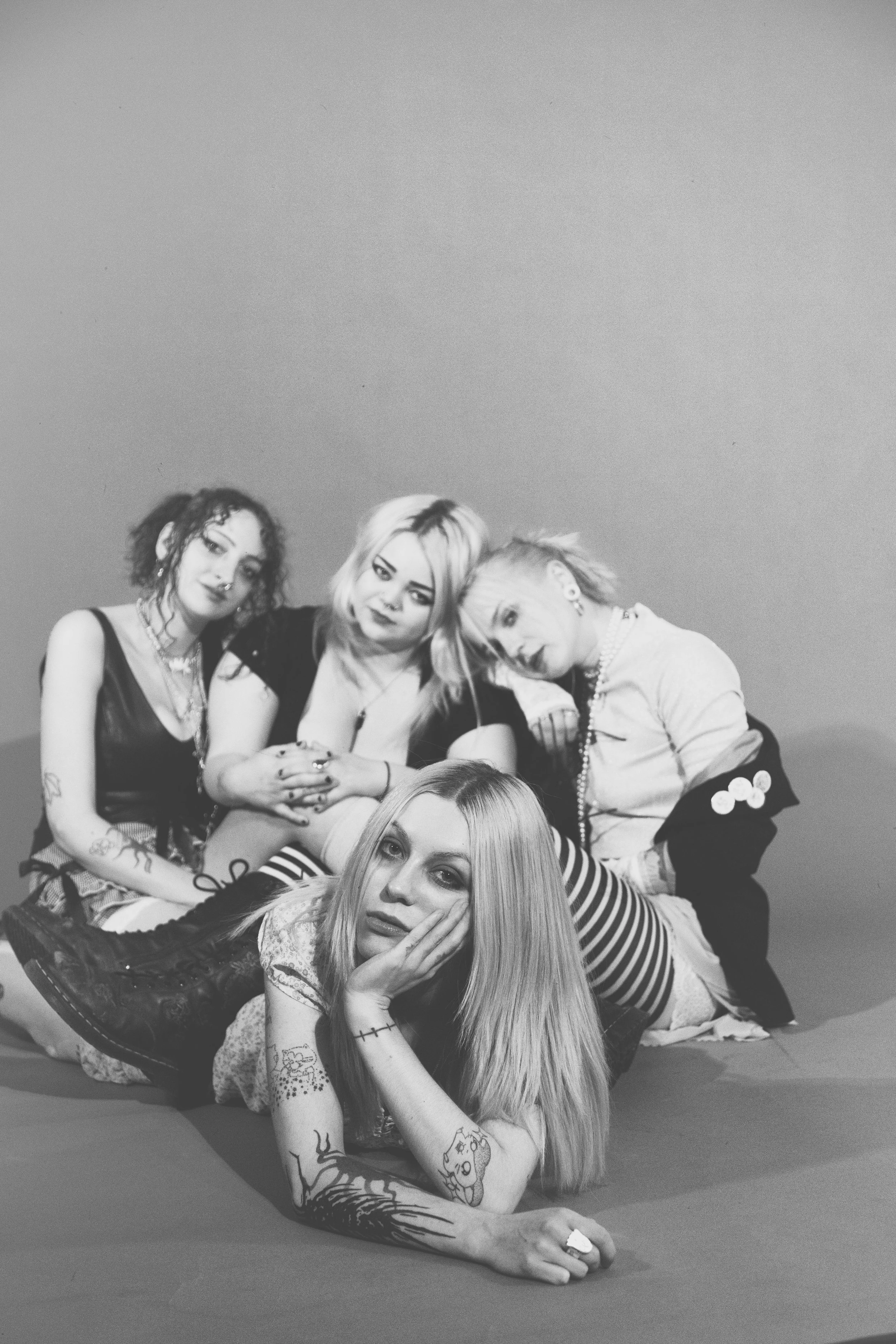 PUSSYLIQUOR - PRESS SHOT