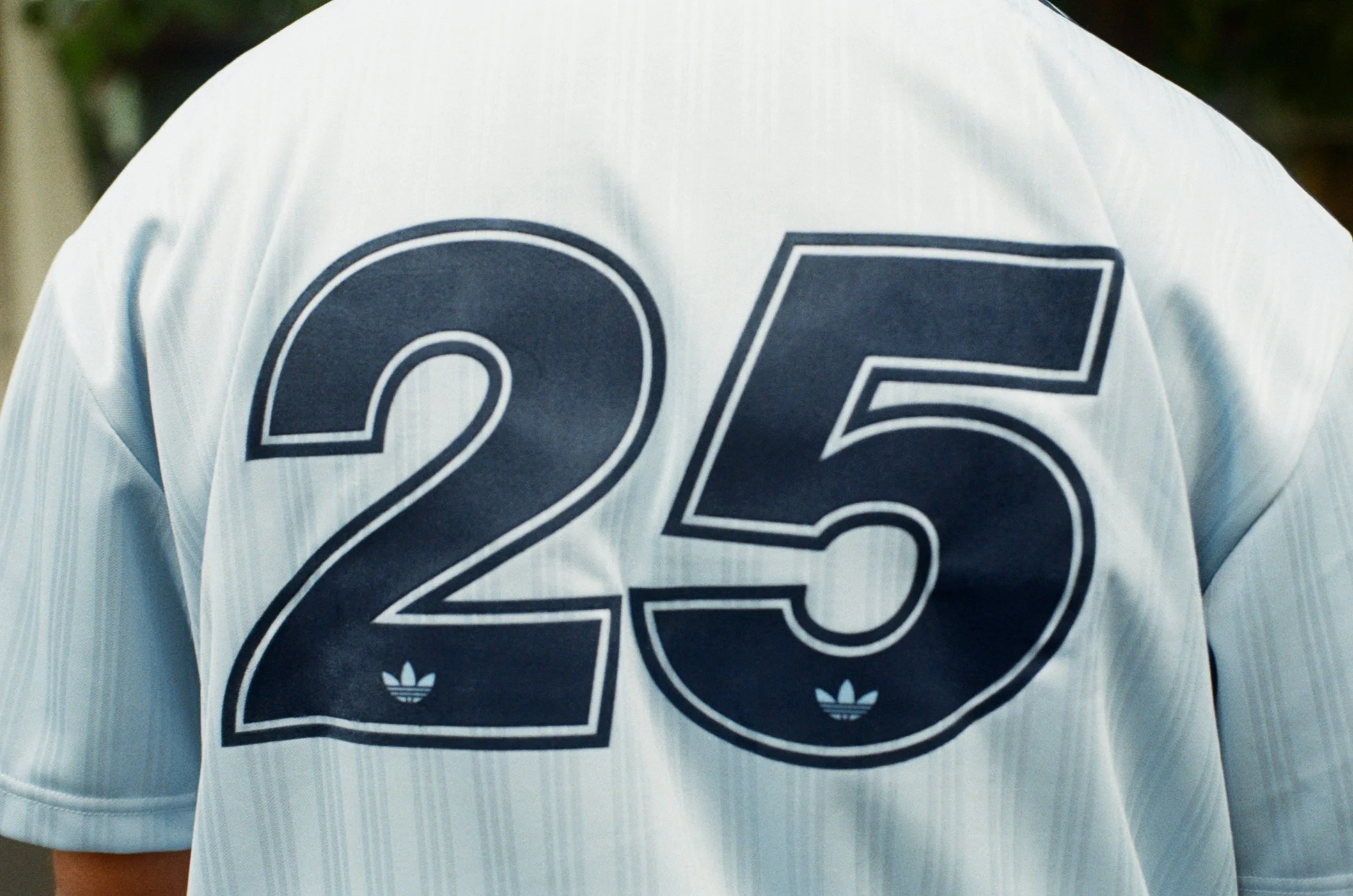 OASIS FANS_JULY-AUGUST_WEMBLEY_LONDON_LR-12.JPG