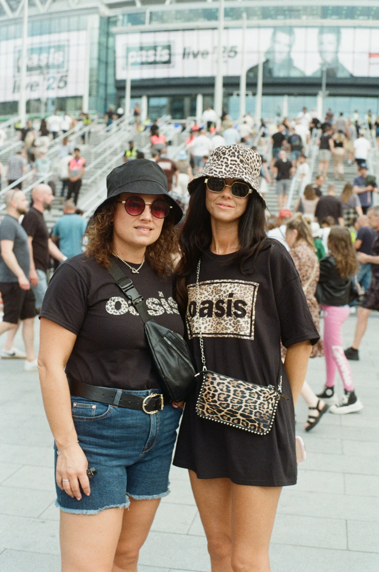 OASIS FANS_JULY-AUGUST_WEMBLEY_LONDON_LR-37.JPG