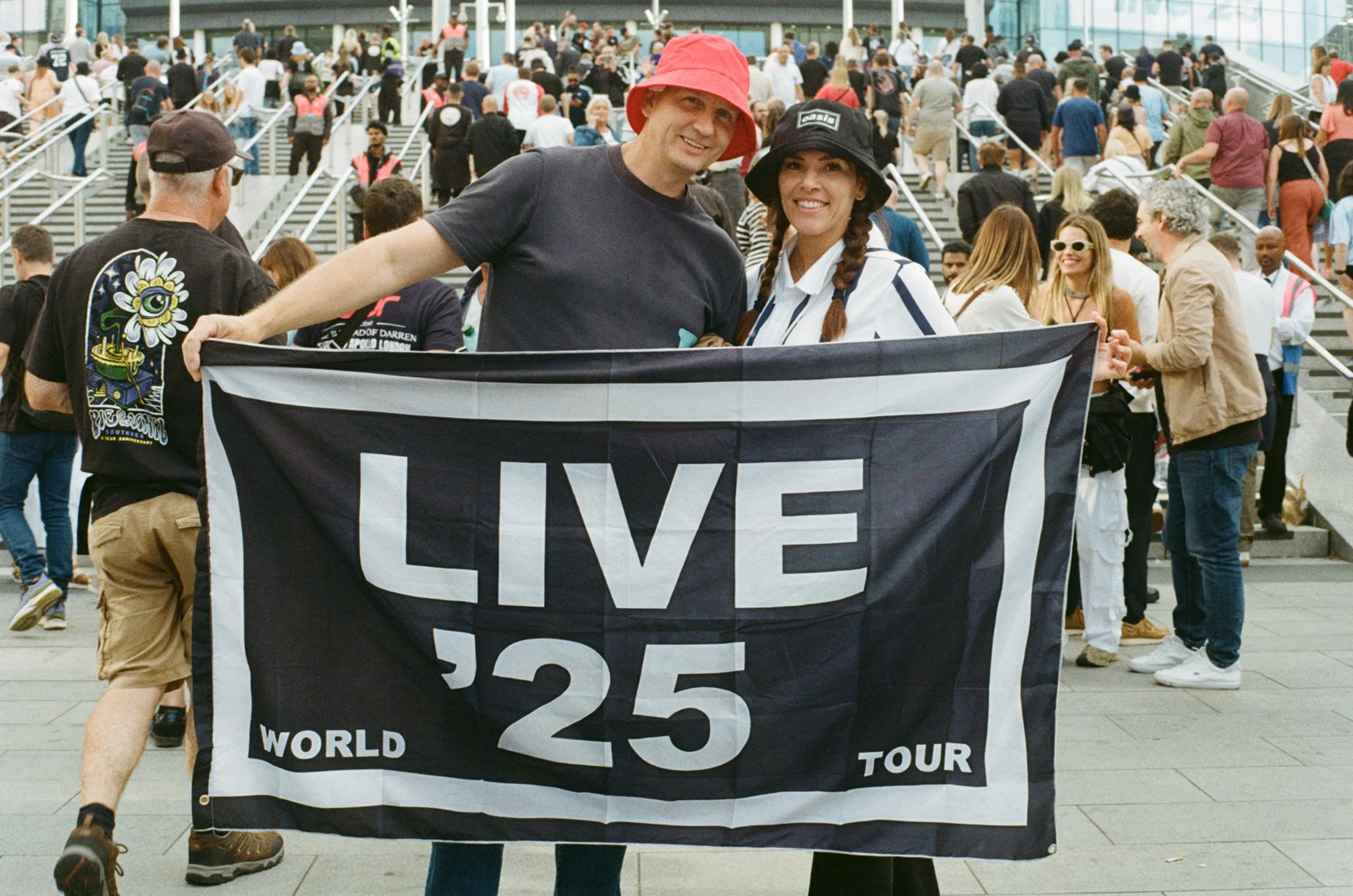 OASIS FANS_JULY-AUGUST_WEMBLEY_LONDON_LR-48.JPG
