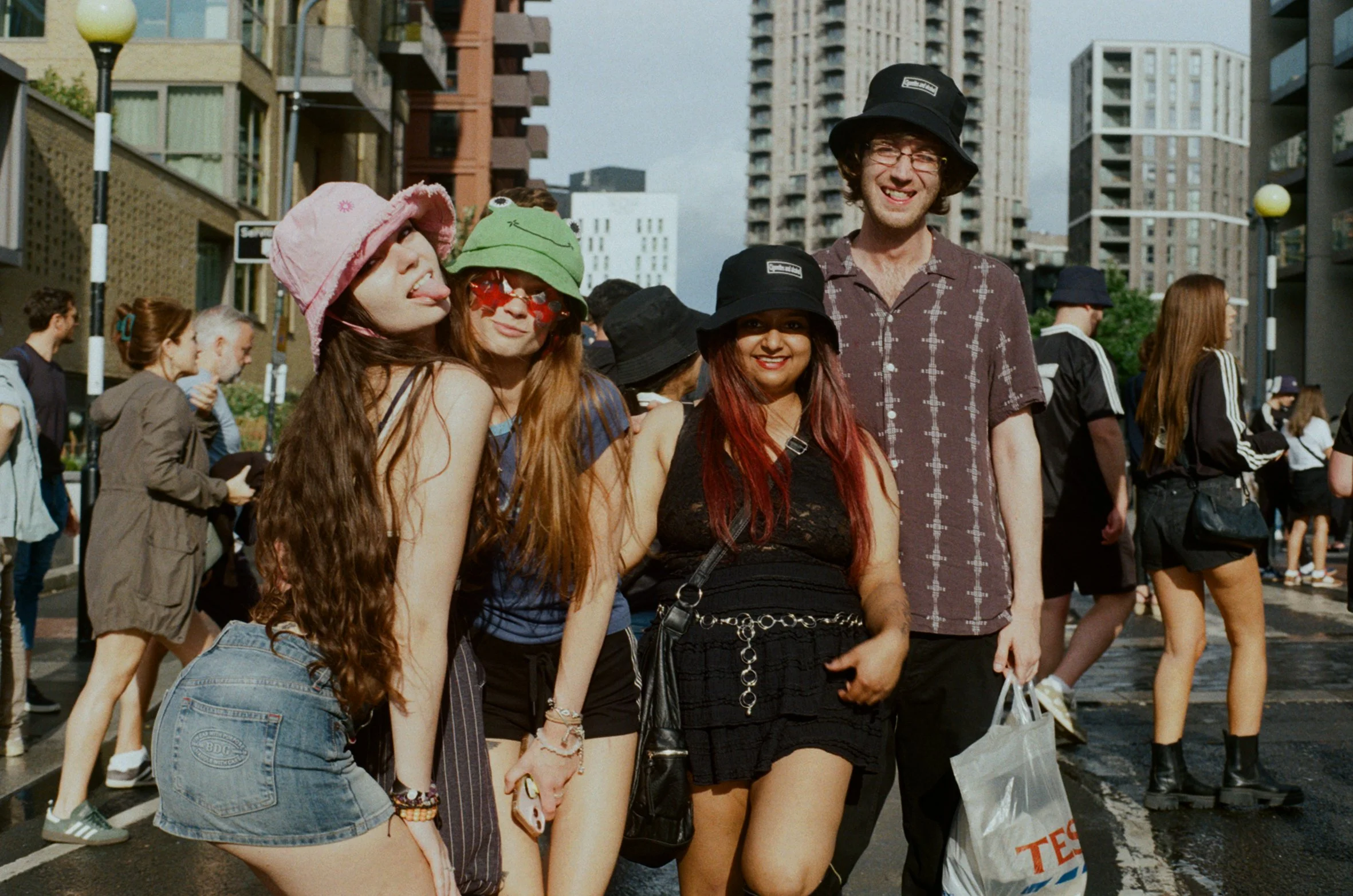 OASIS FANS_JULY-AUGUST_WEMBLEY_LONDON_LR-62.JPG