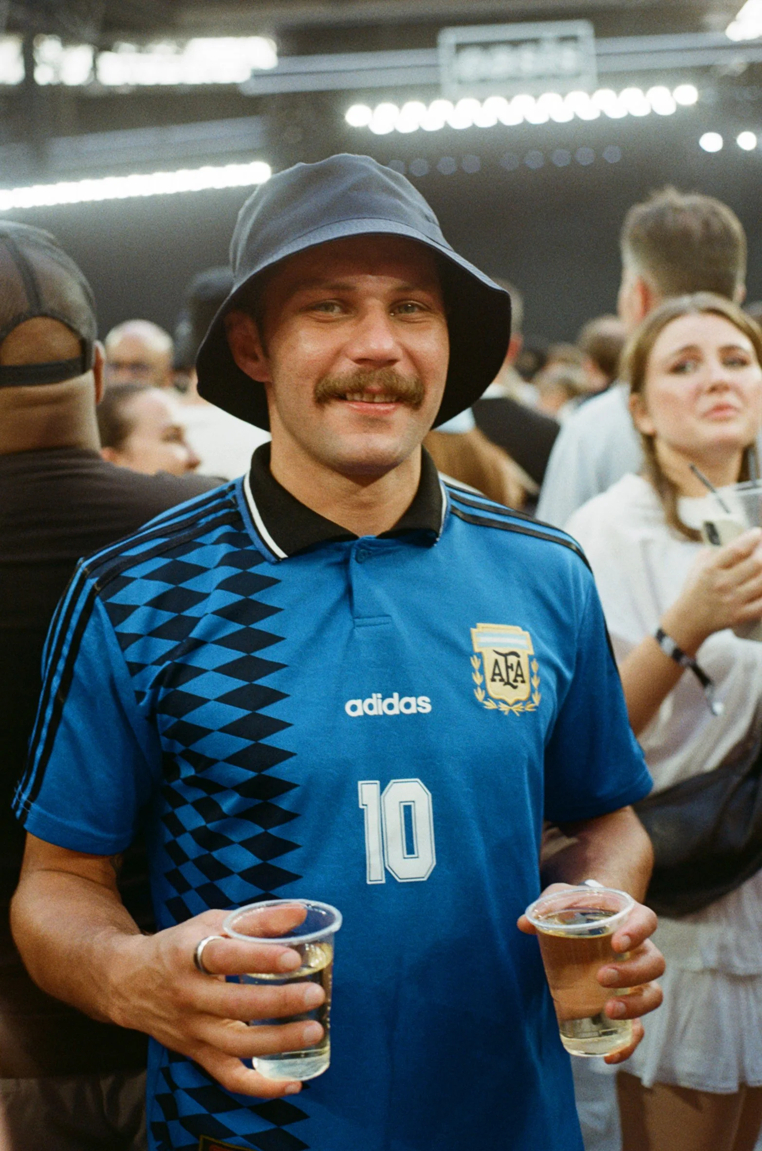 OASIS FANS_JULY-AUGUST_WEMBLEY_LONDON_LR-85.JPG