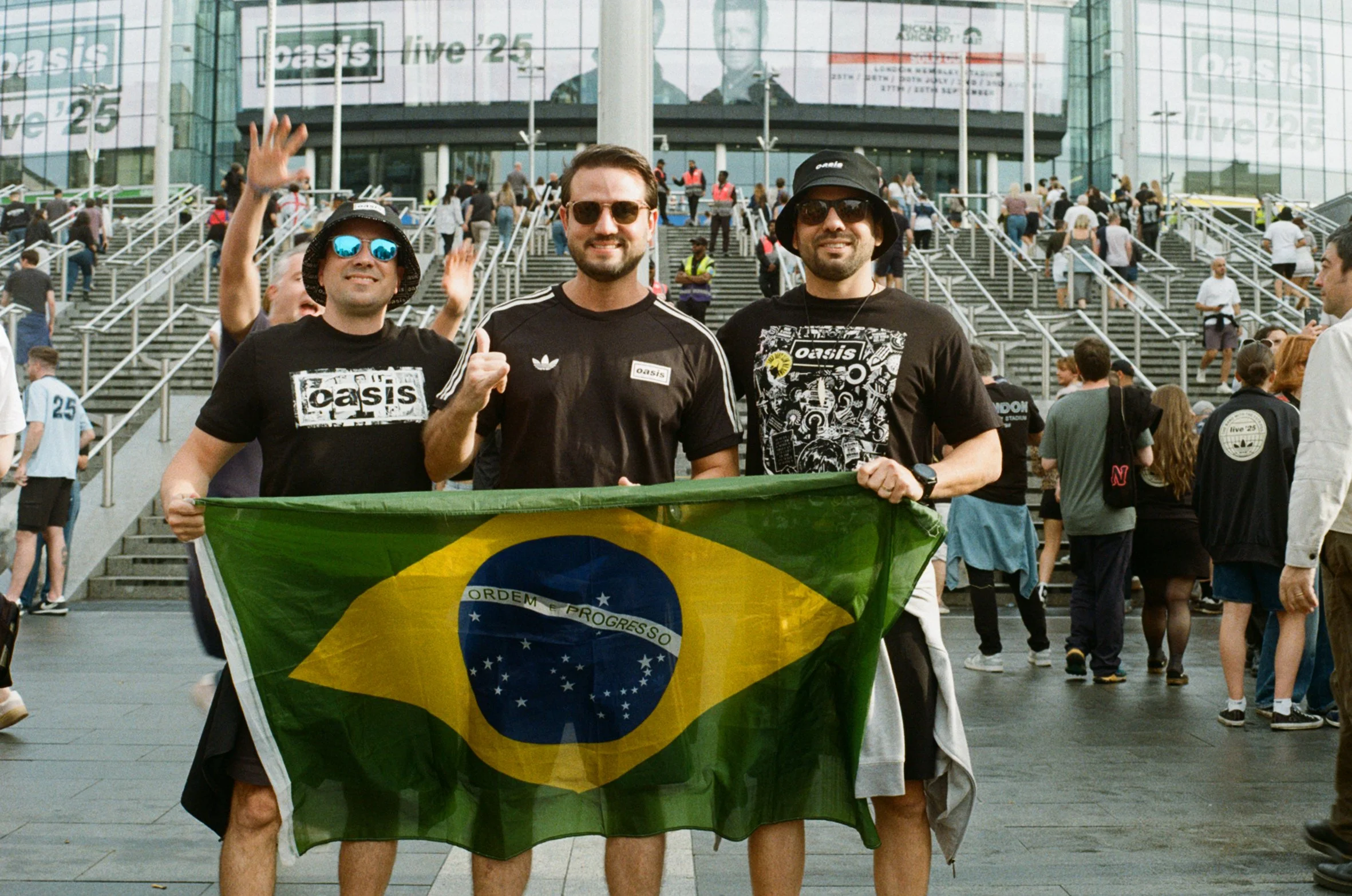 OASIS FANS_JULY-AUGUST_WEMBLEY_LONDON_LR-47.JPG