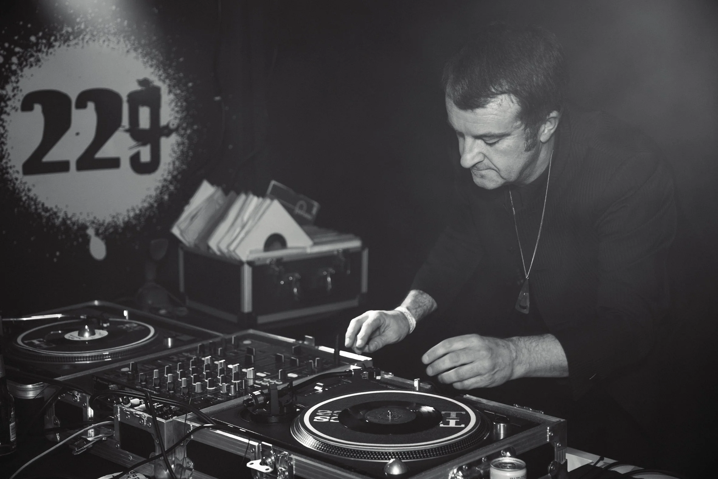 MODSTOCK LR SAT NIGHT LE SCENE-40.JPG