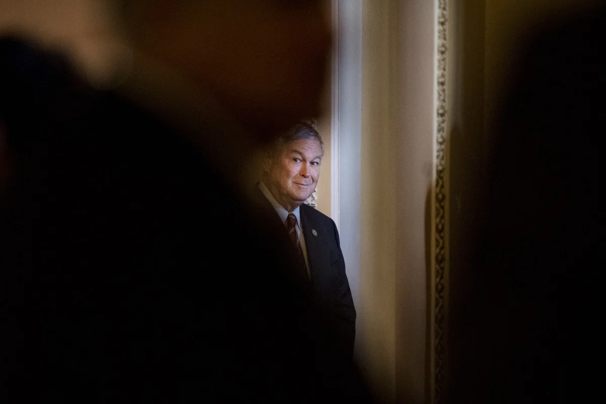 Dana-Rohrabacher-trump-1518639148.jpg