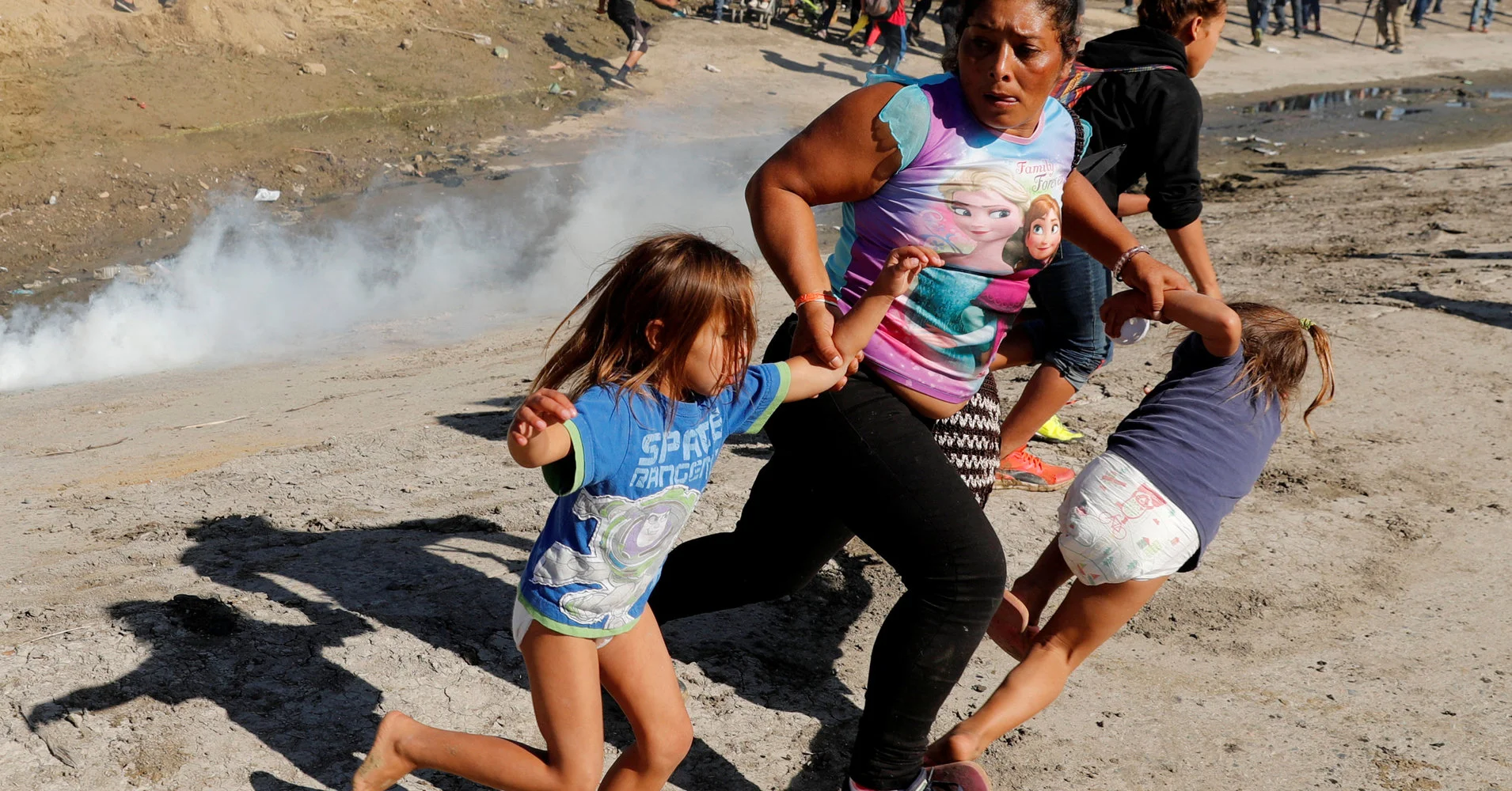 Ándale niñas, there is no room at the inn in the Land of the Free.