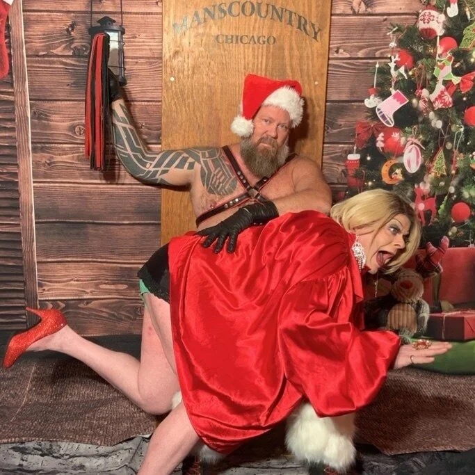 S M Santa Claus Literate Ape