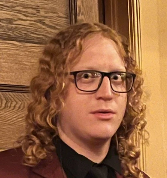 Literate ApeCast Ep. 432—Why Does David Sound So Young? w/ Finn Birach