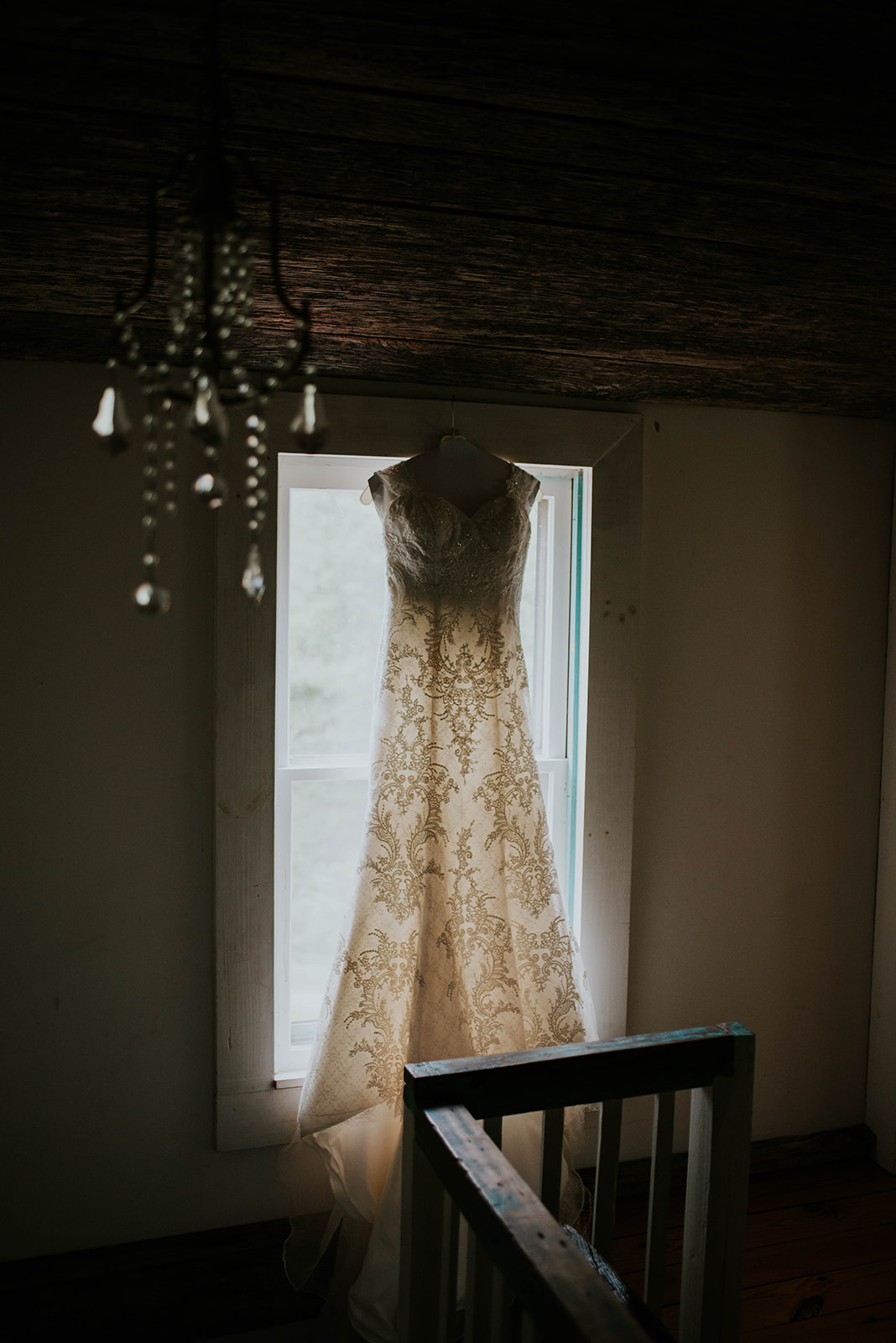 Intimate Mountain Wedding at White Fence Farm in Trade, TN