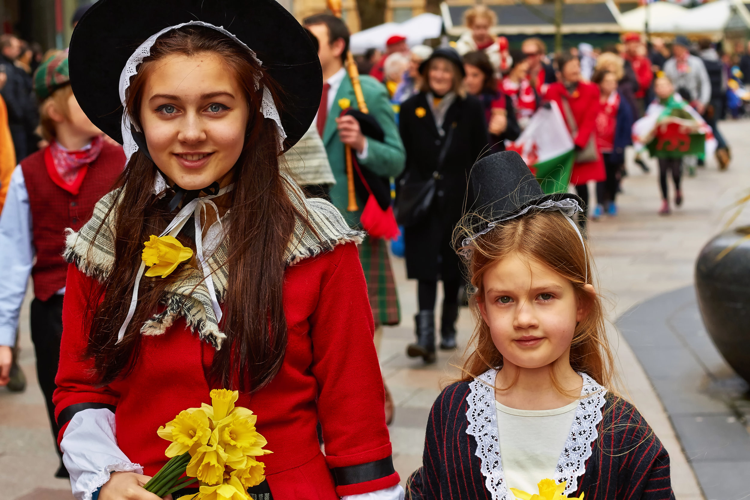 Girls in Welsh Bonnet FINAL.jpg