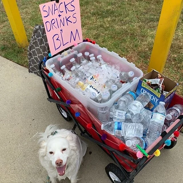A huge thank you to @hint and everyone who has DMed contributions for the ongoing mobile action hydration-station! 
Awesome turnout in Altadena today! 👏👏👏👏 #blacklivesmatter #blmla