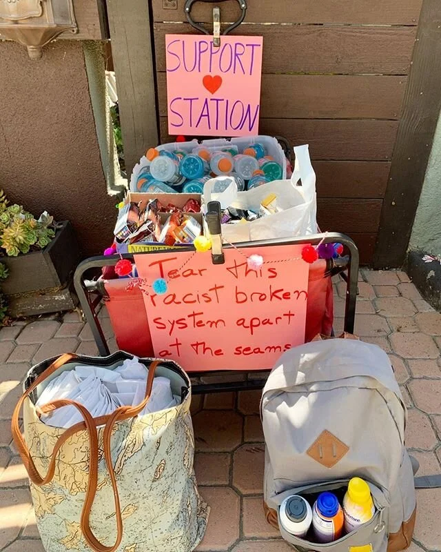 &ldquo;Tear this racist broken system apart at the seams&rdquo; - @kimyadawson 
Thank you to everyone who has donated to keep the support station going ❤️ #blacklivesmatter #blmla #kimyadawson #supportstation