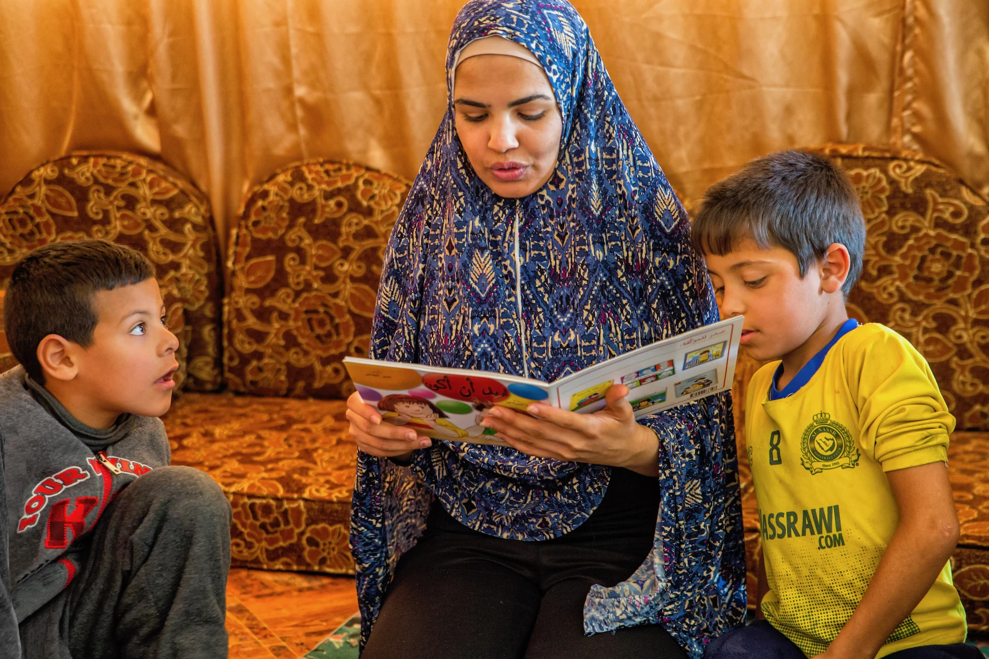 Reading sessions in Jordanian communities