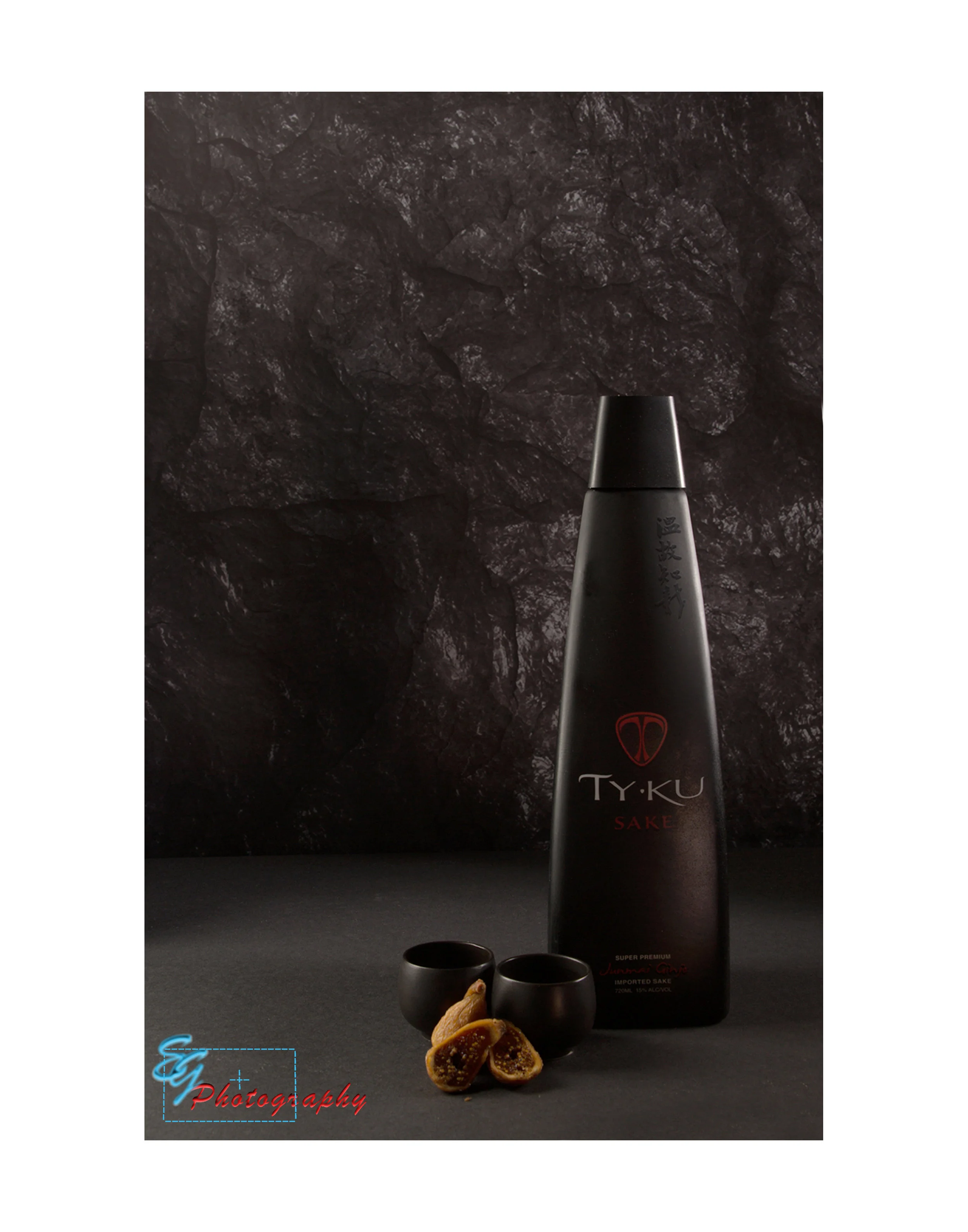 Matchprint gray. Small product photography