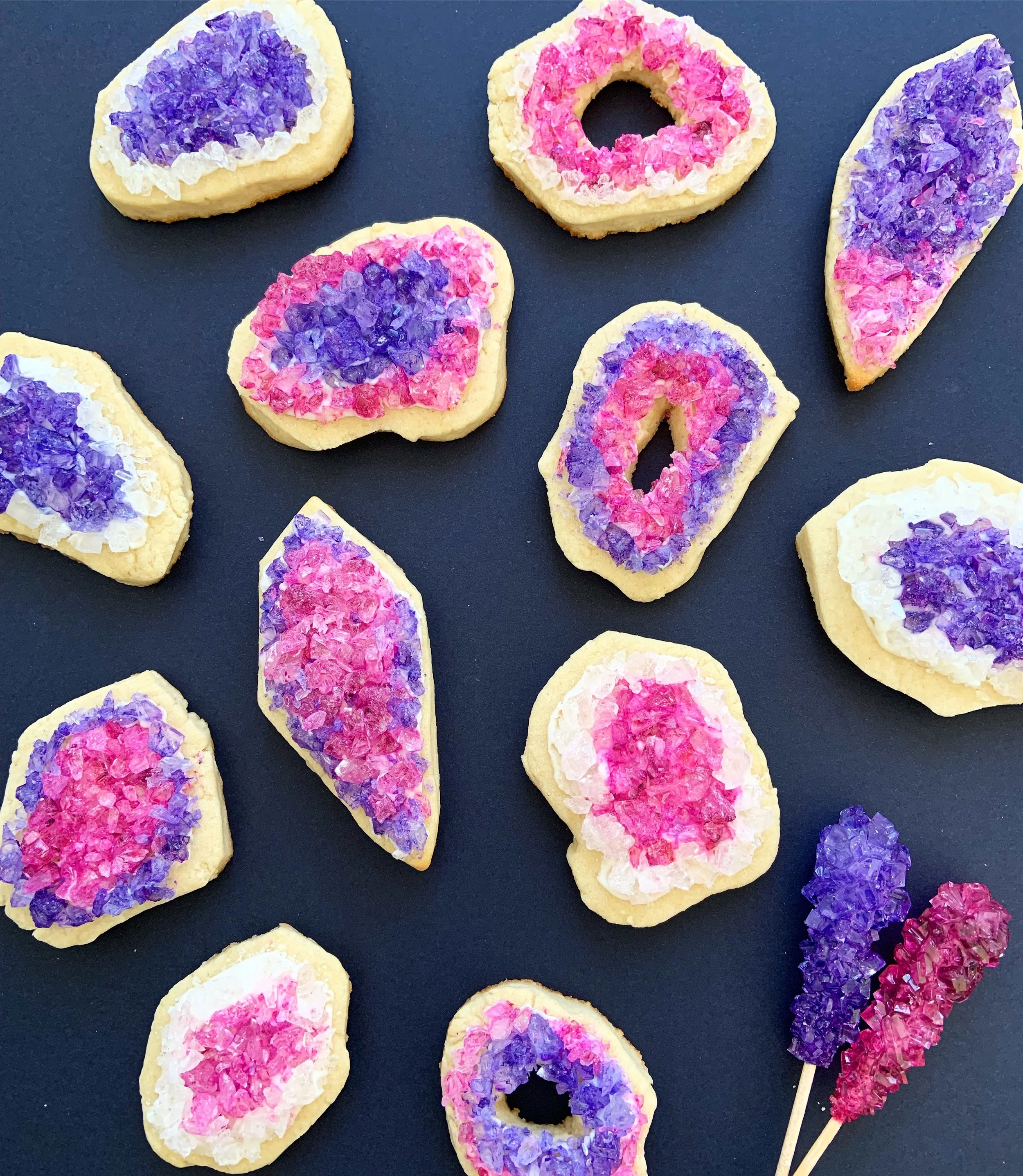 SPOOKY TREATS – @burberriejam Makes The Dark Crystal Cookies!