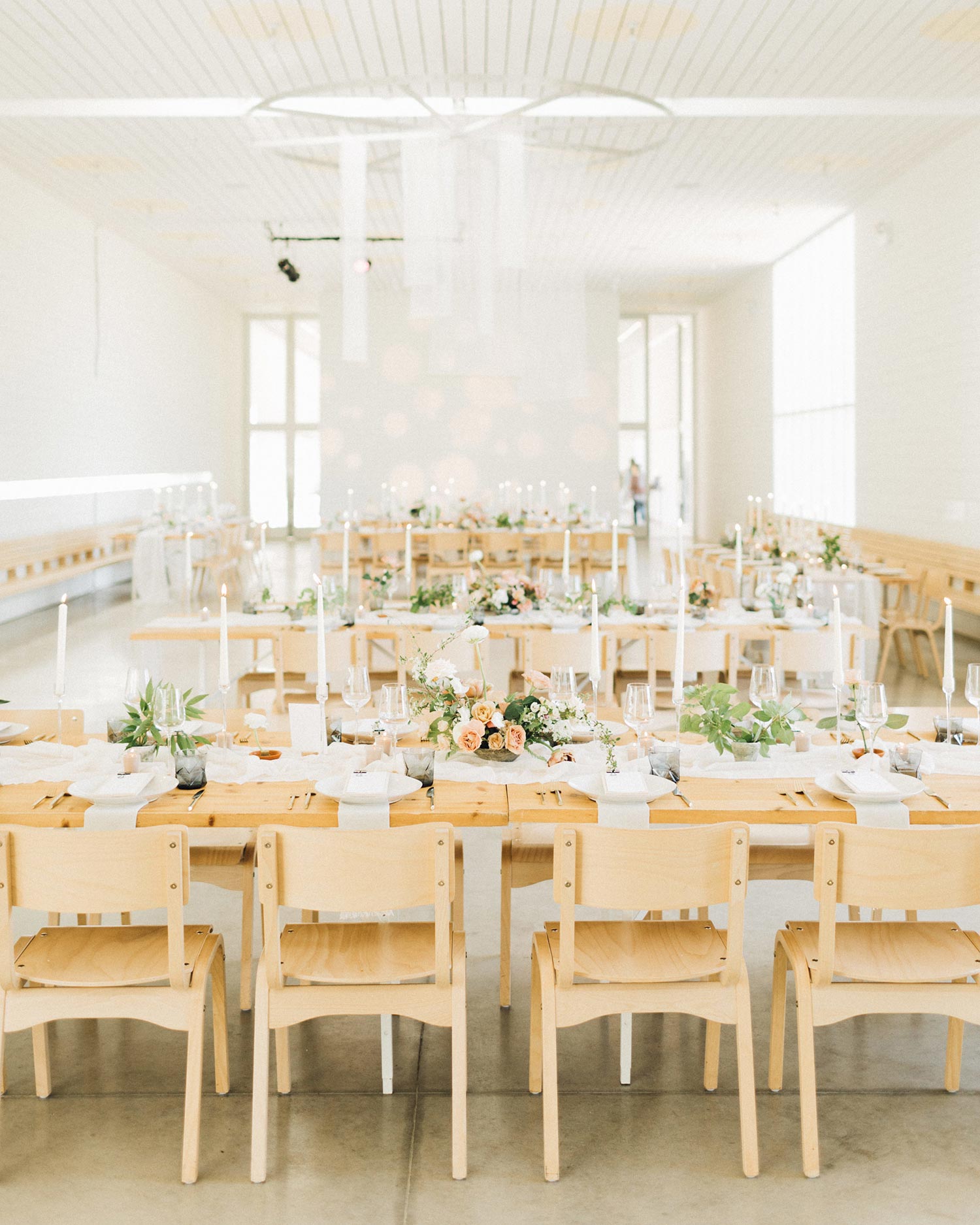 Reception flowers by florist Color Theory Collective