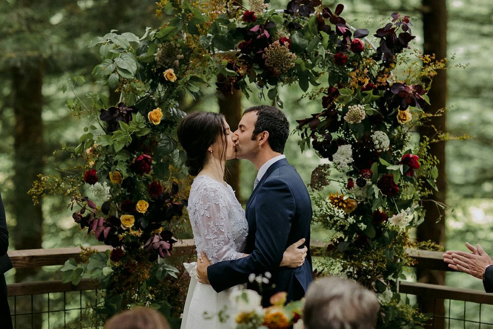 portland-forest-wedding-hoyt-arboretum-flowers.jpg