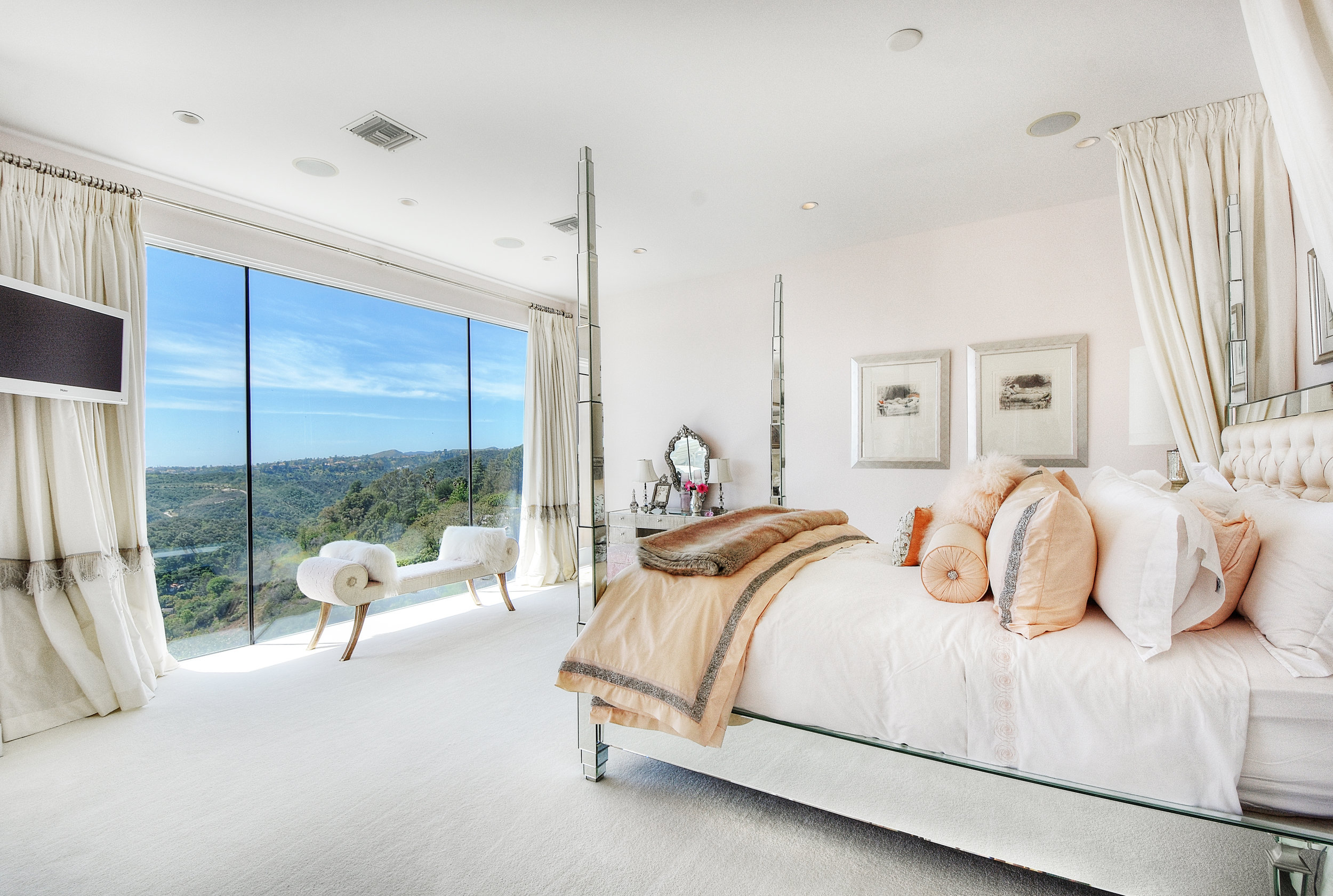 VILLA ROSA A TOUR INSIDE — Very Vanderpump