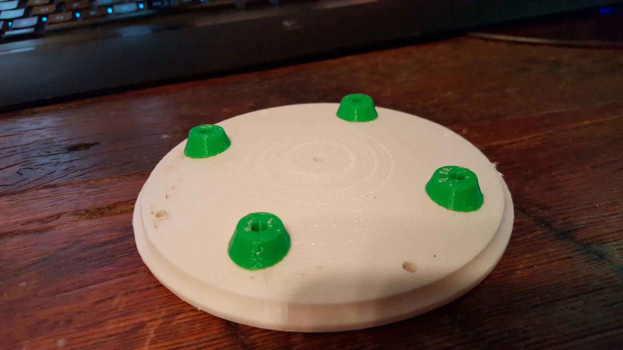 Here is that same DMM piece with the NinjaFlex bushings attached. I printed it at about 70% density and 20% density. If there is too much friction I can always just put the 20s on and squeeze them real tight or just remove the bushings all together and give the magnets a bit more clearance off of the BMM mags.