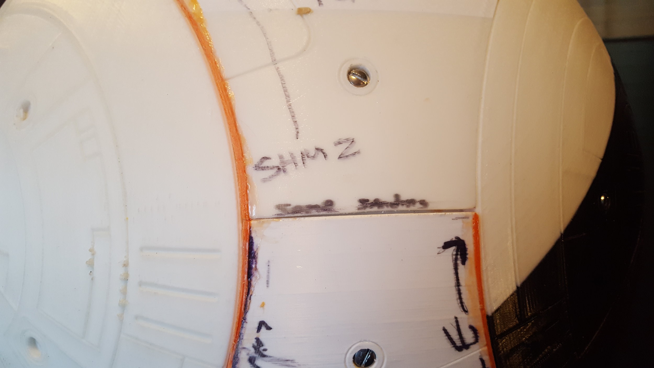 lightly blurry but here you can see how the shims are making nice lines between the panels. 