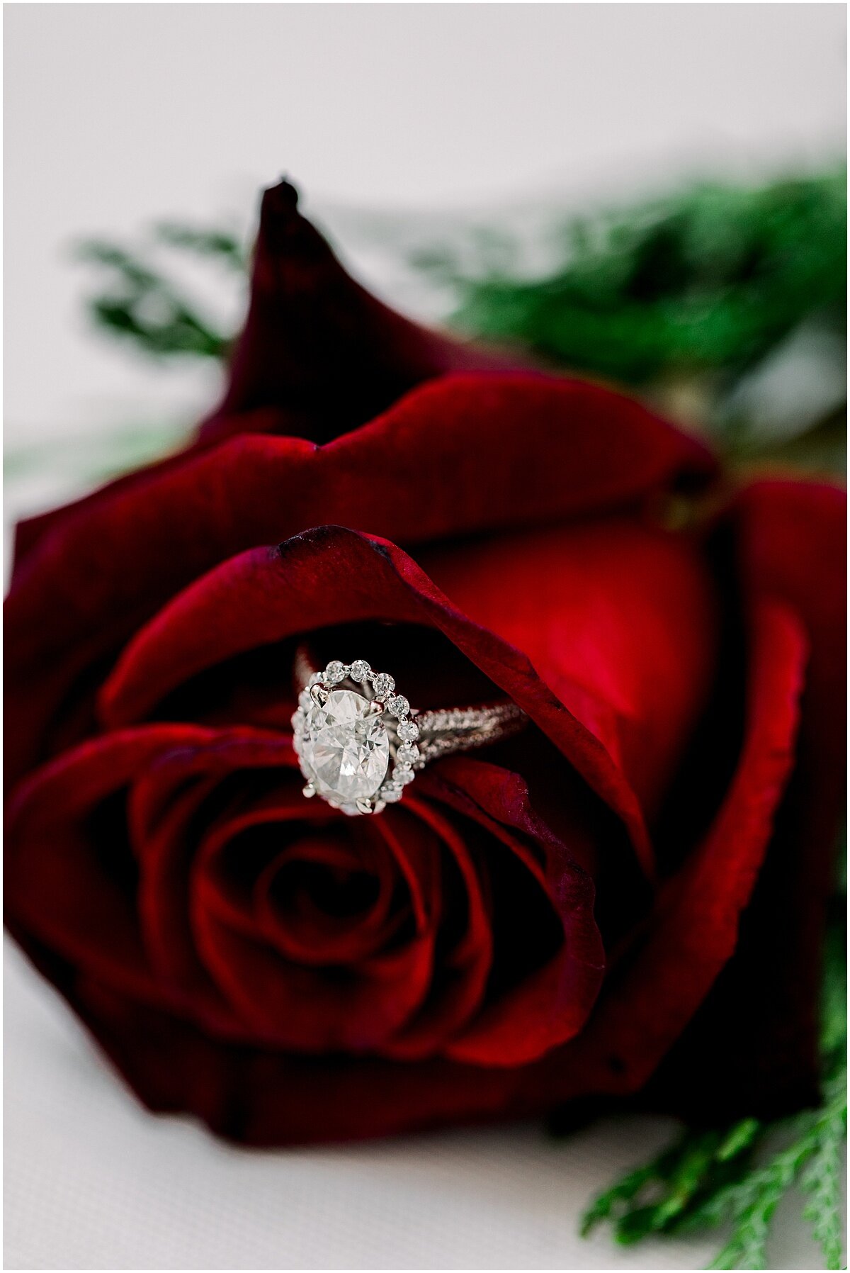 winter-new-england-wedding-rose-ring