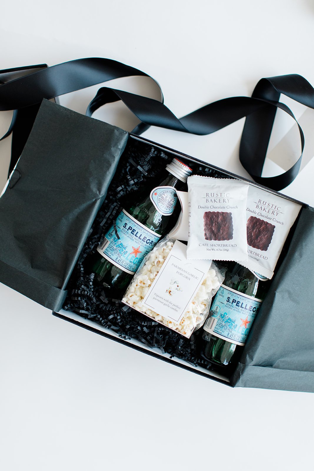 All You Need to Know about Wedding Guest Welcome Gifts — Connecticut Wedding  Photographer