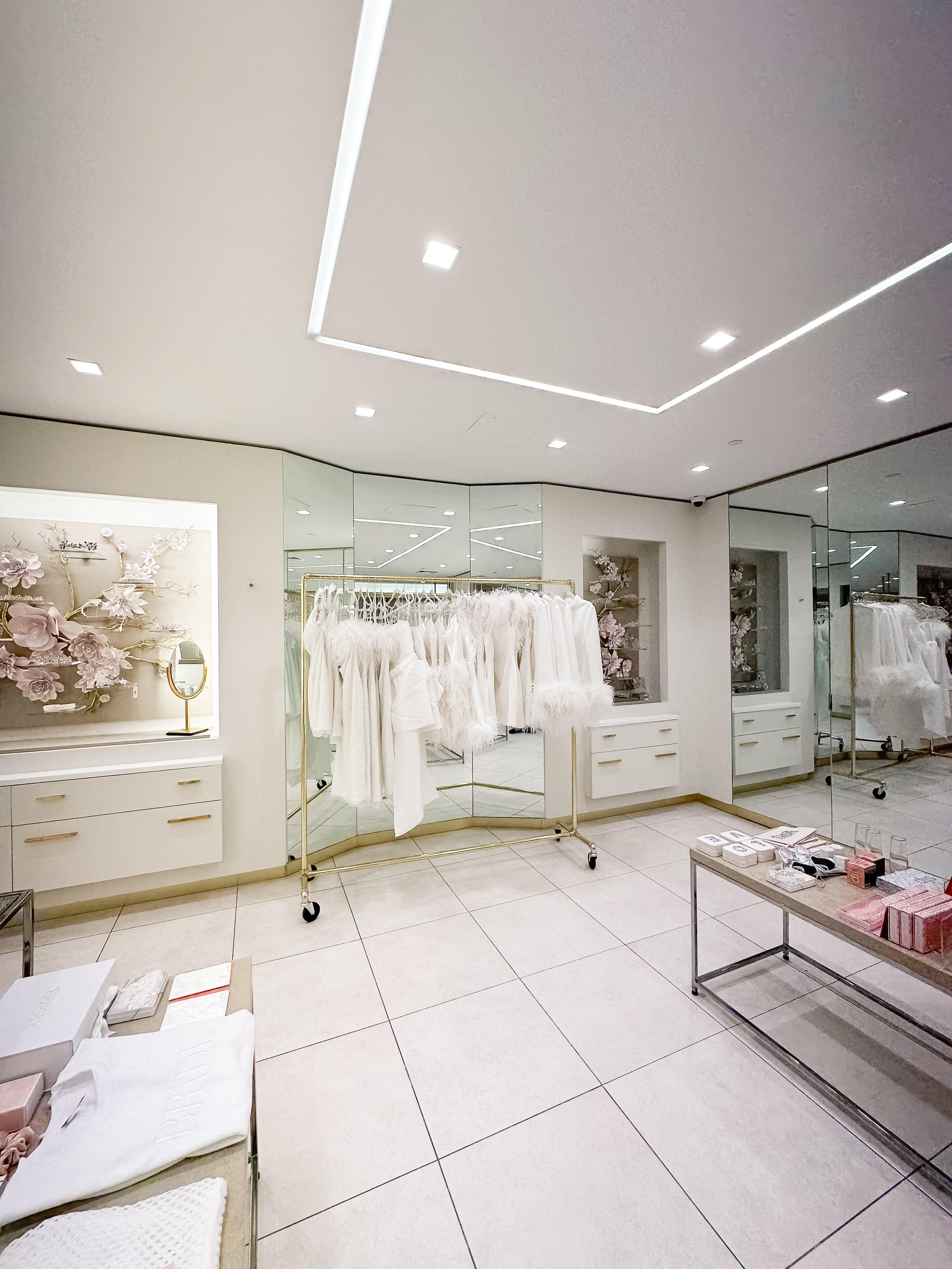 NYC-Bridal-Boutiques-Kleinfeld-Cora-Jane-Photography.jpeg