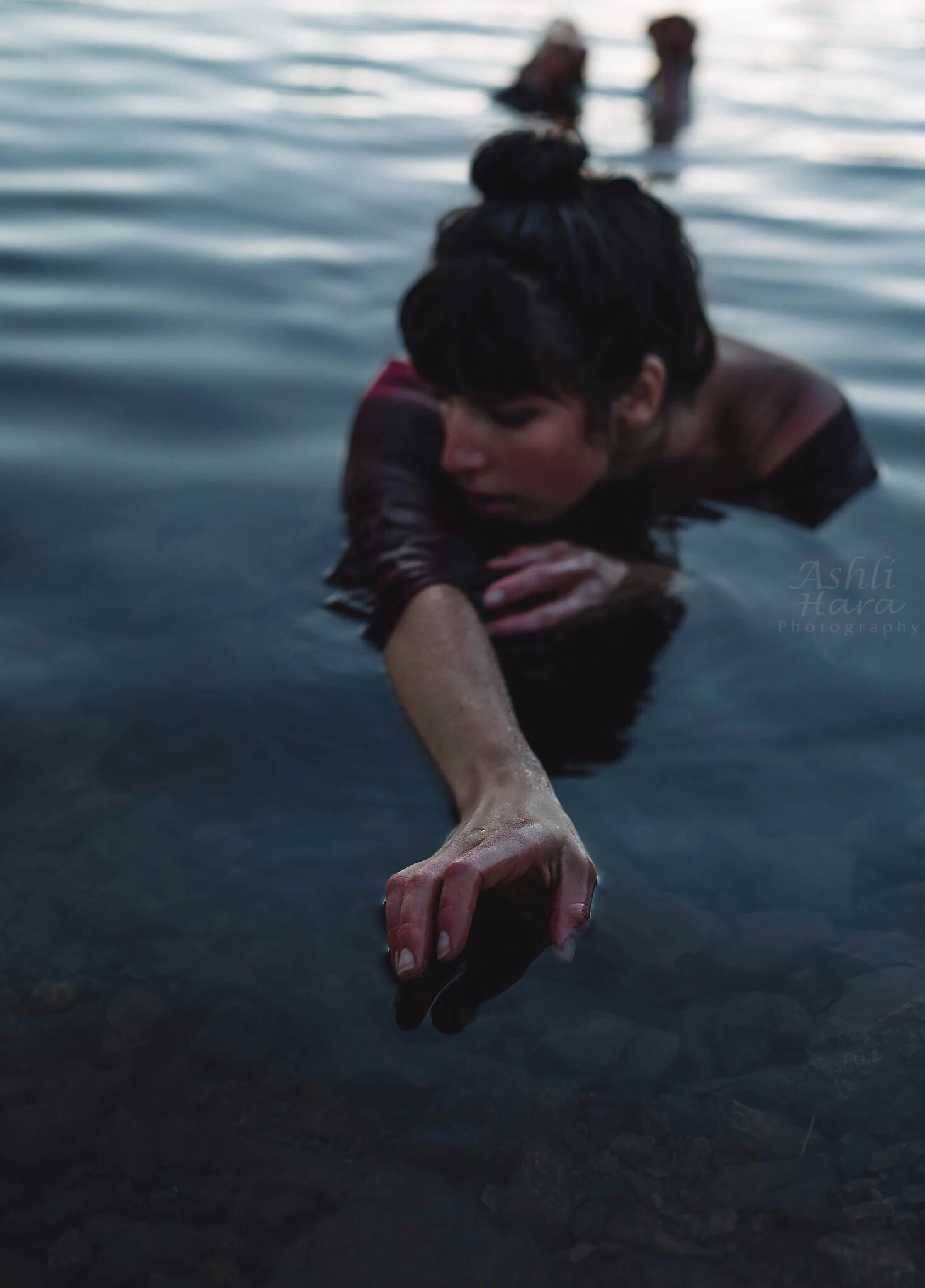 Ashlihara Photography ~ Alyssa water 1.jpg