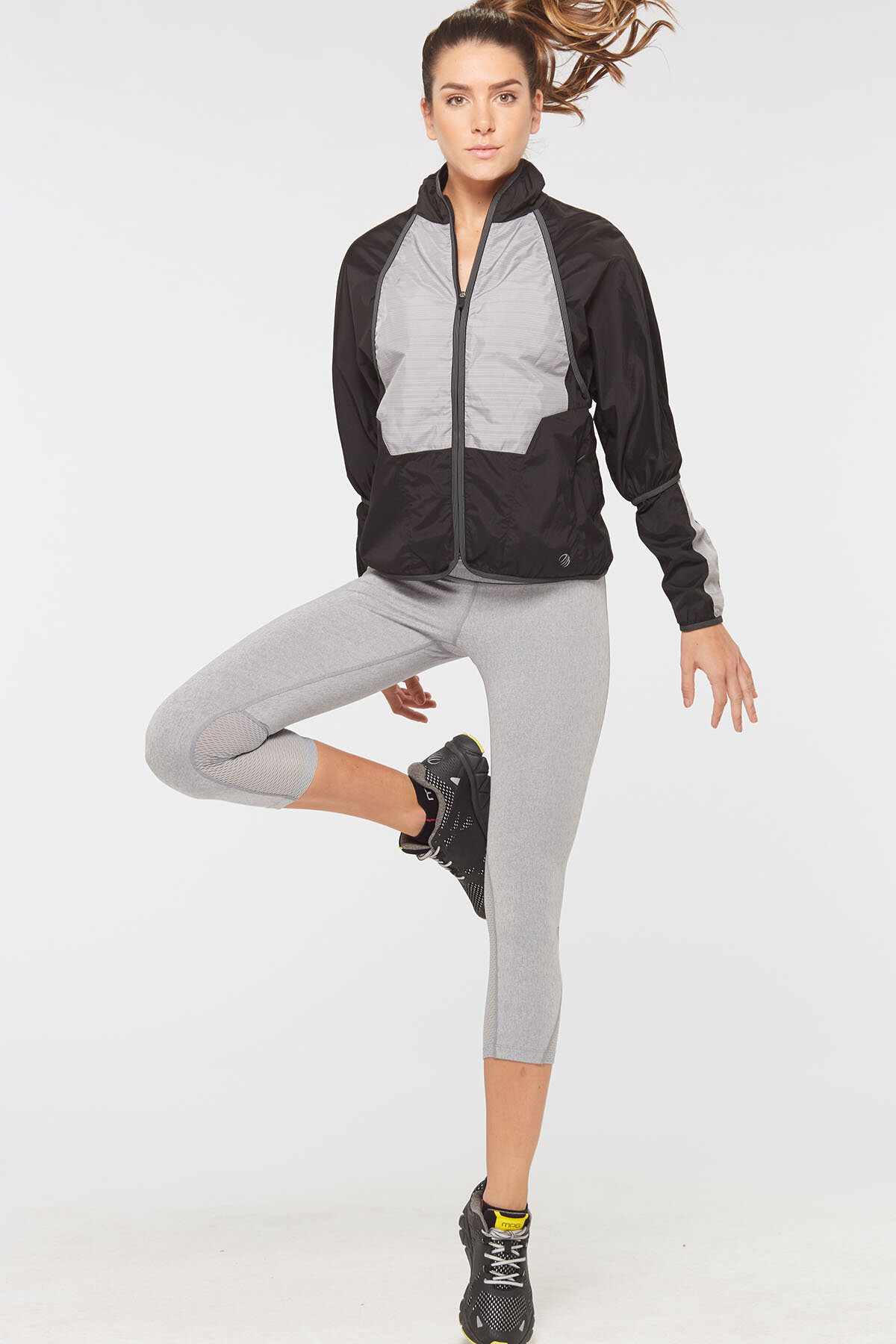 MPGXXS6LO75_BLACK_FF-104.jpg