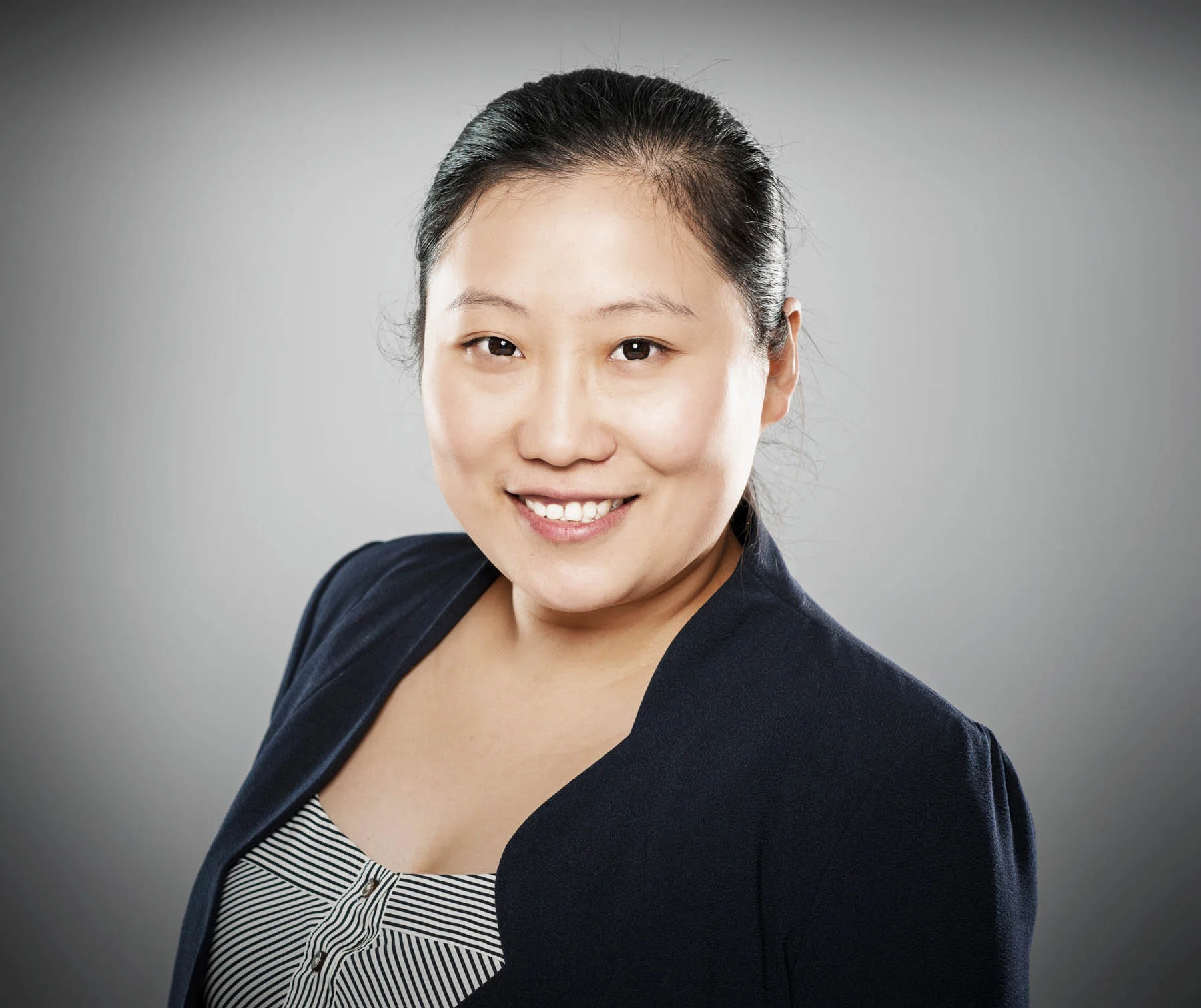 AVA_portraits_Angela1.jpg