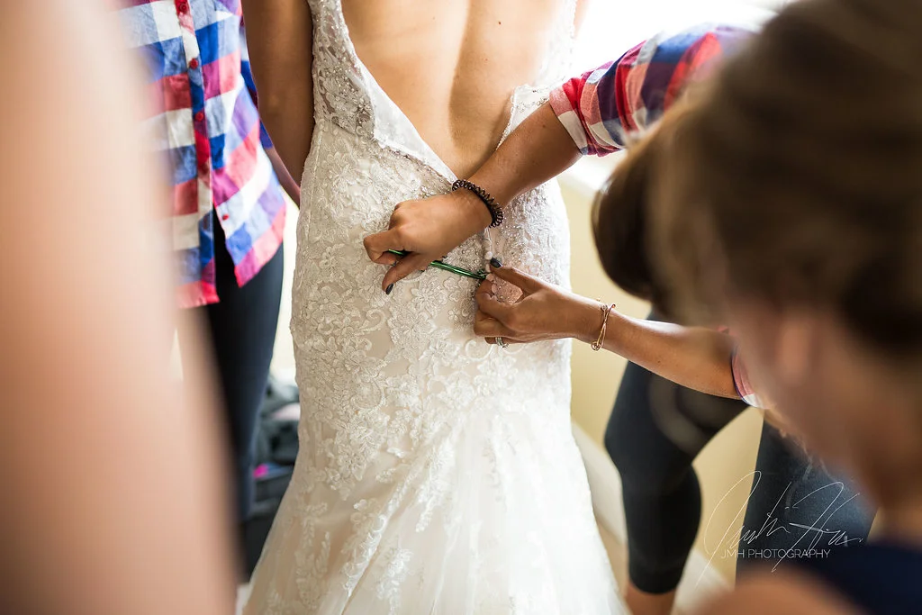JMH_Photography_shanahans_barn_charlevoix_michigan_wedding-12.jpg