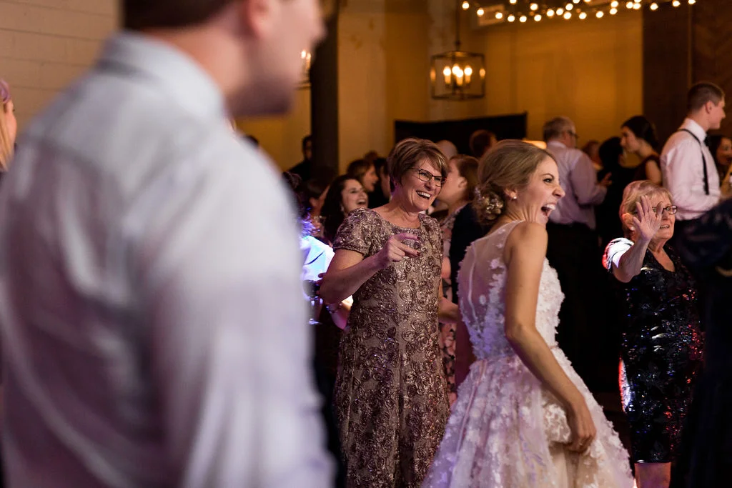 The_atrium_wedding_milwaukee_wedding_photographer_-100.jpg
