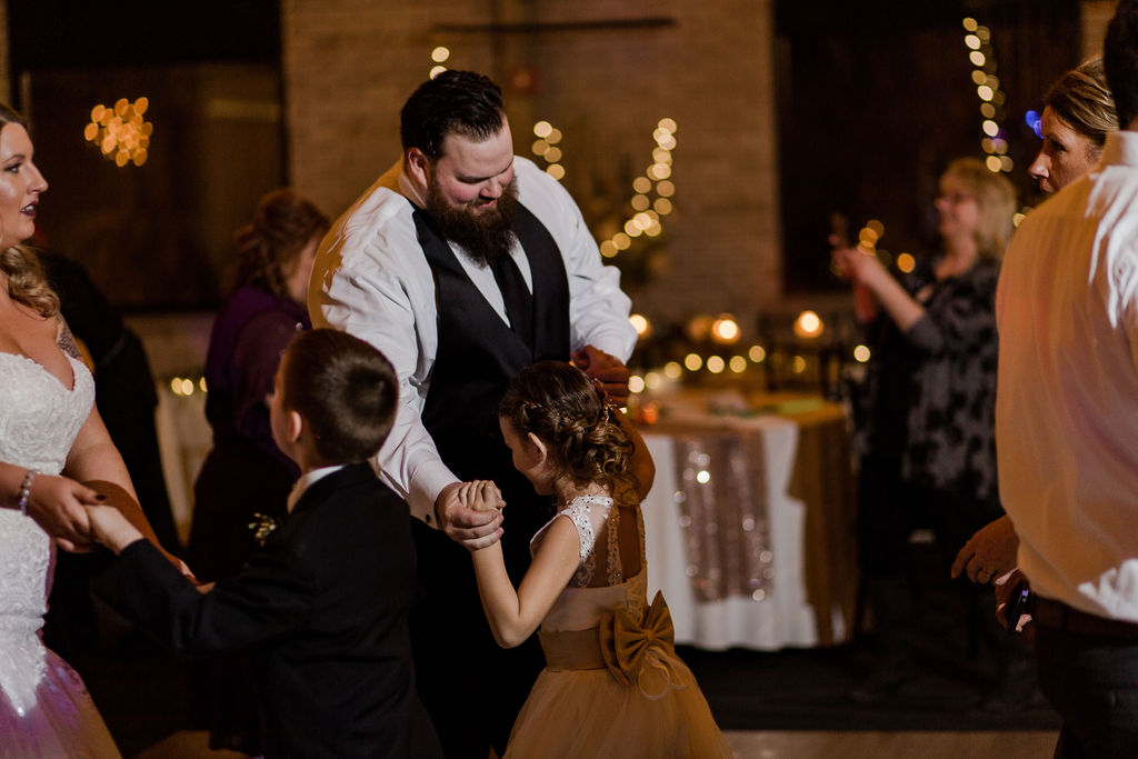 Michigan_wedding_photographer_baker_loft_wedding_-85.jpg