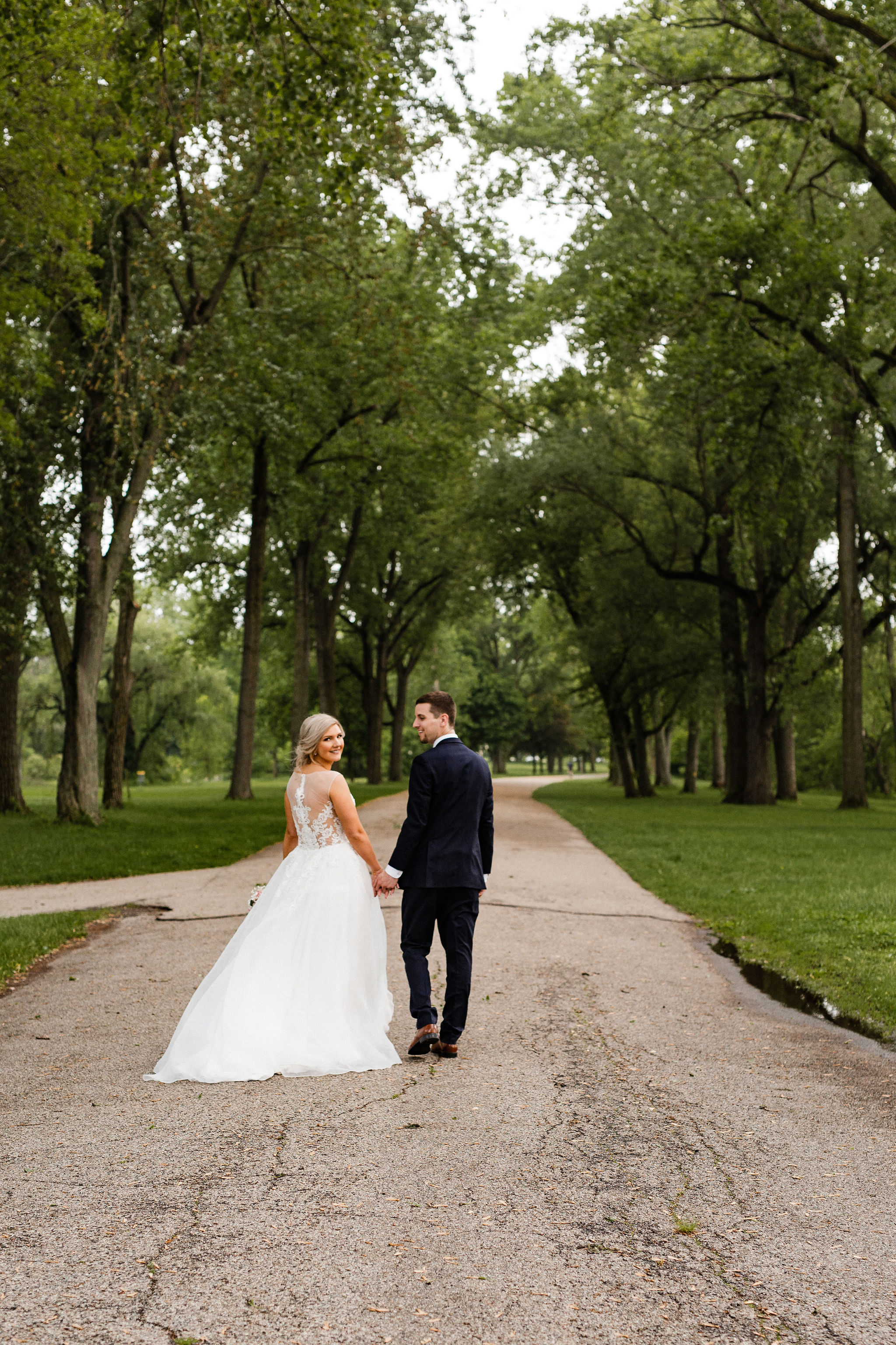 best_michigan_wedding_photographer_gvsu_-52.JPG