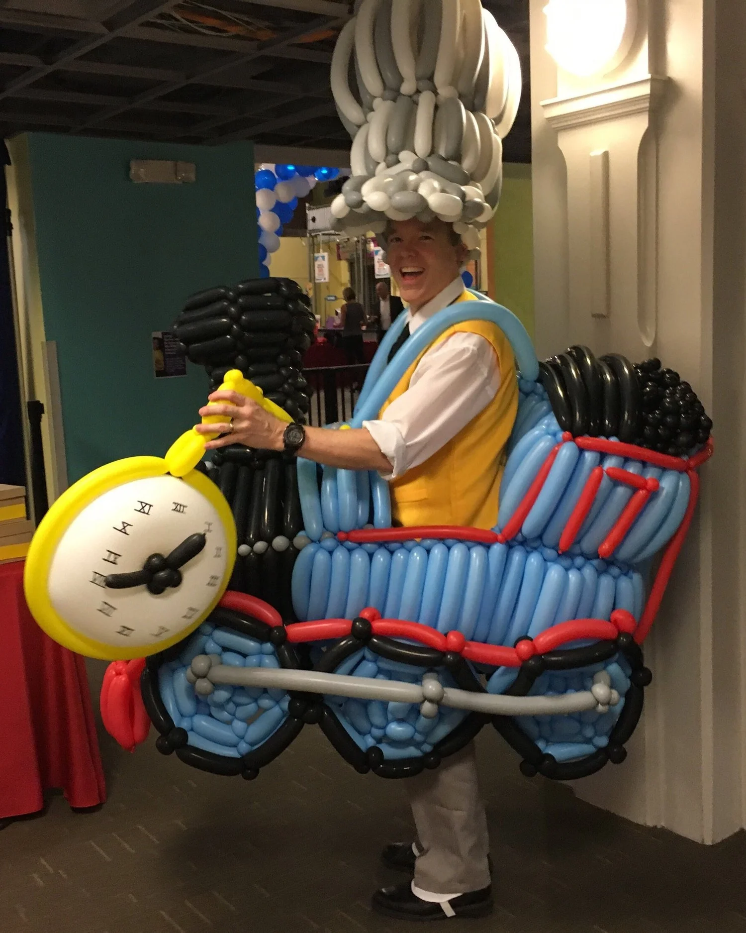 Balloon Sculpting Entertainer