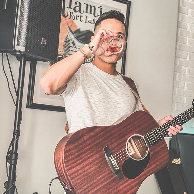 🥃
-
-
-
-
#whiskey #acoustic #guitar #music #musician #bar #livemusic #jameson #tennesseewhiskey #irishwhiskey #florida #ftlauderdale #performer #singer #singersongwriter #photo #camera #martinguitar