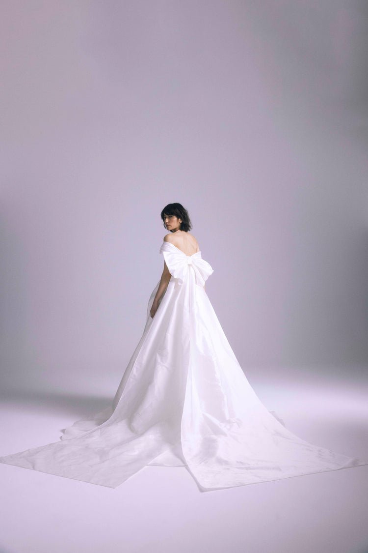 Big Bow Trend: Amsale 'Antonia' Wedding Gown